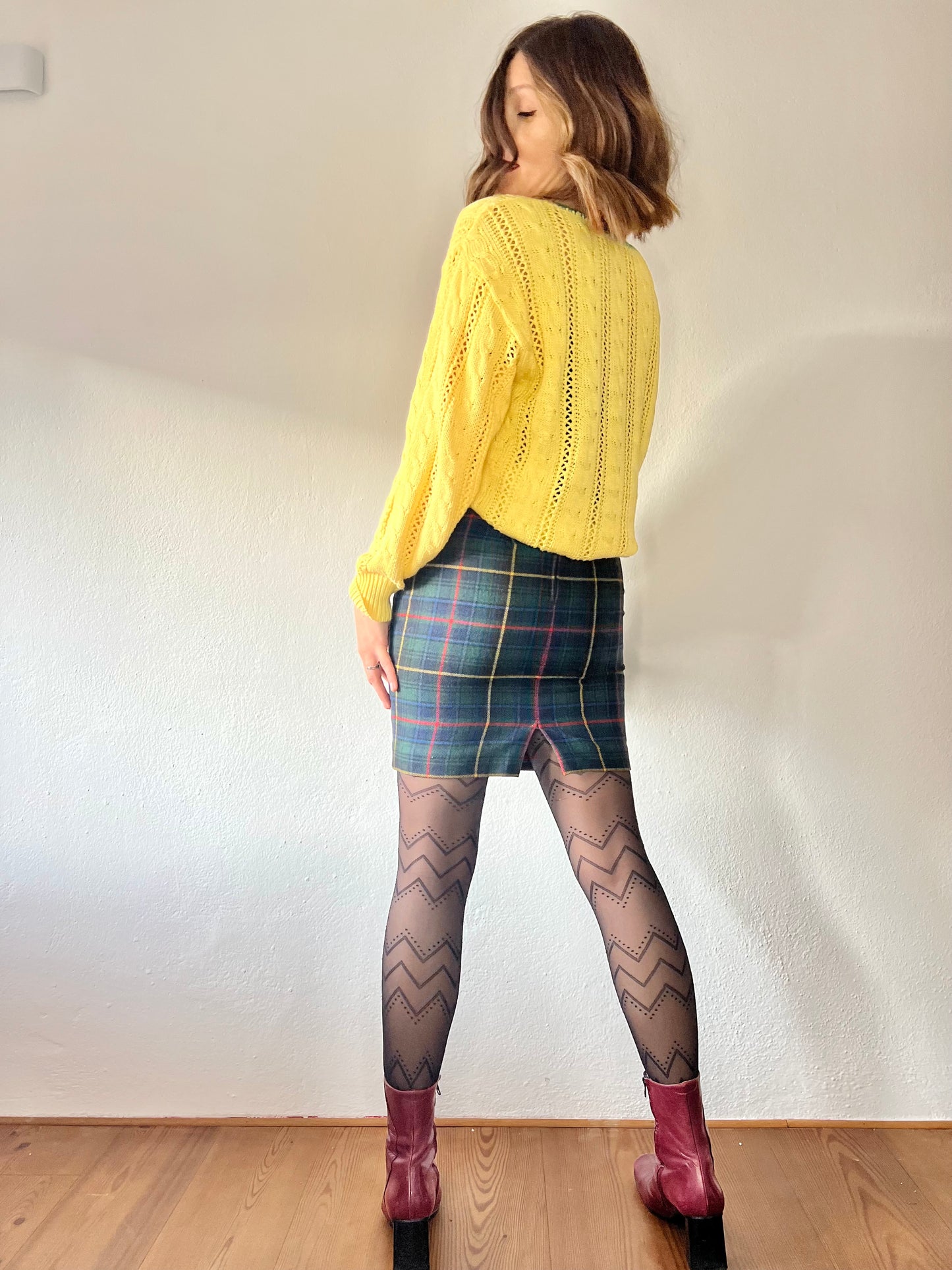 1970's vintage multicolor plaid wool mini skirt