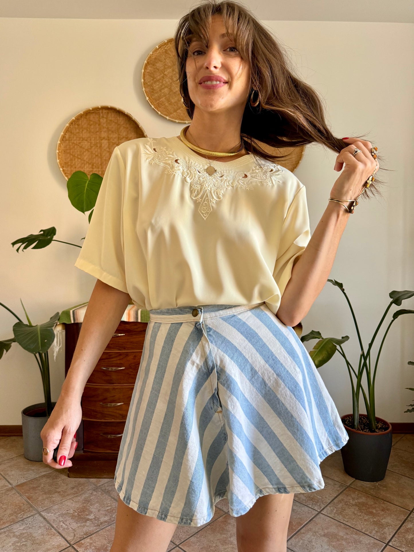 1970's vintage butter yellow blouse with floral embroidered neckline