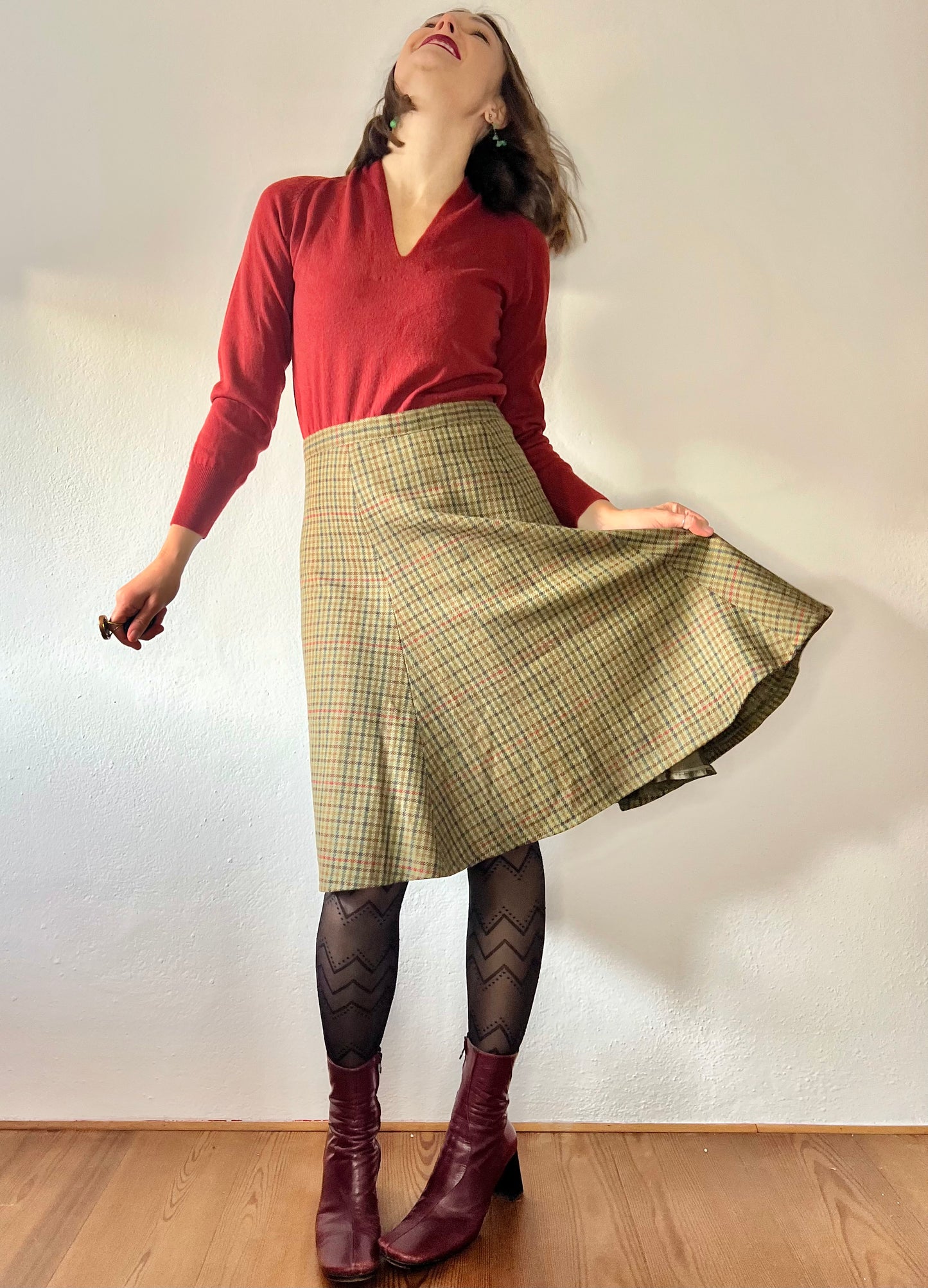 1970's vintage navy and olive green plaid wool skirt