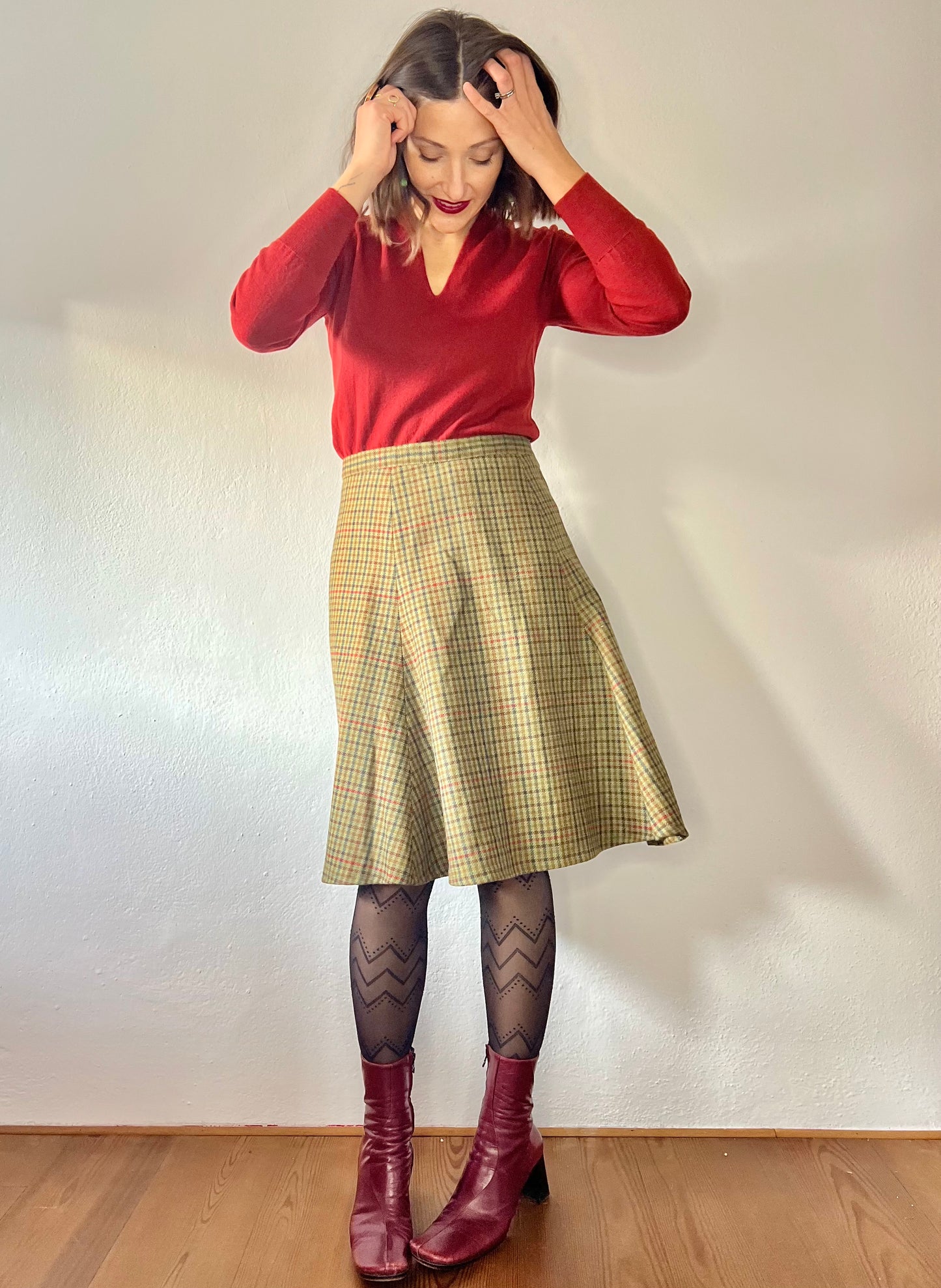 1970's vintage navy and olive green plaid wool skirt