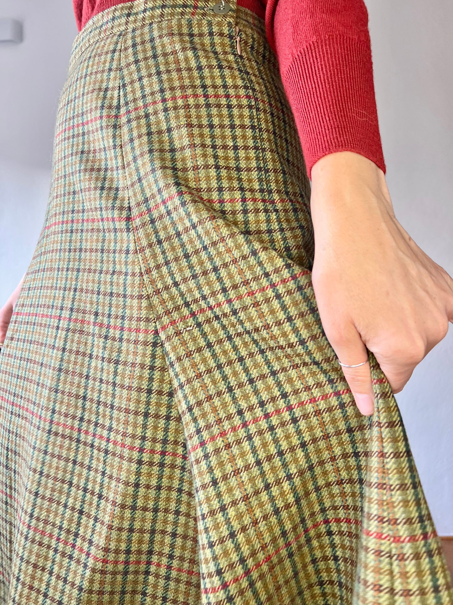 1970's vintage navy and olive green plaid wool skirt