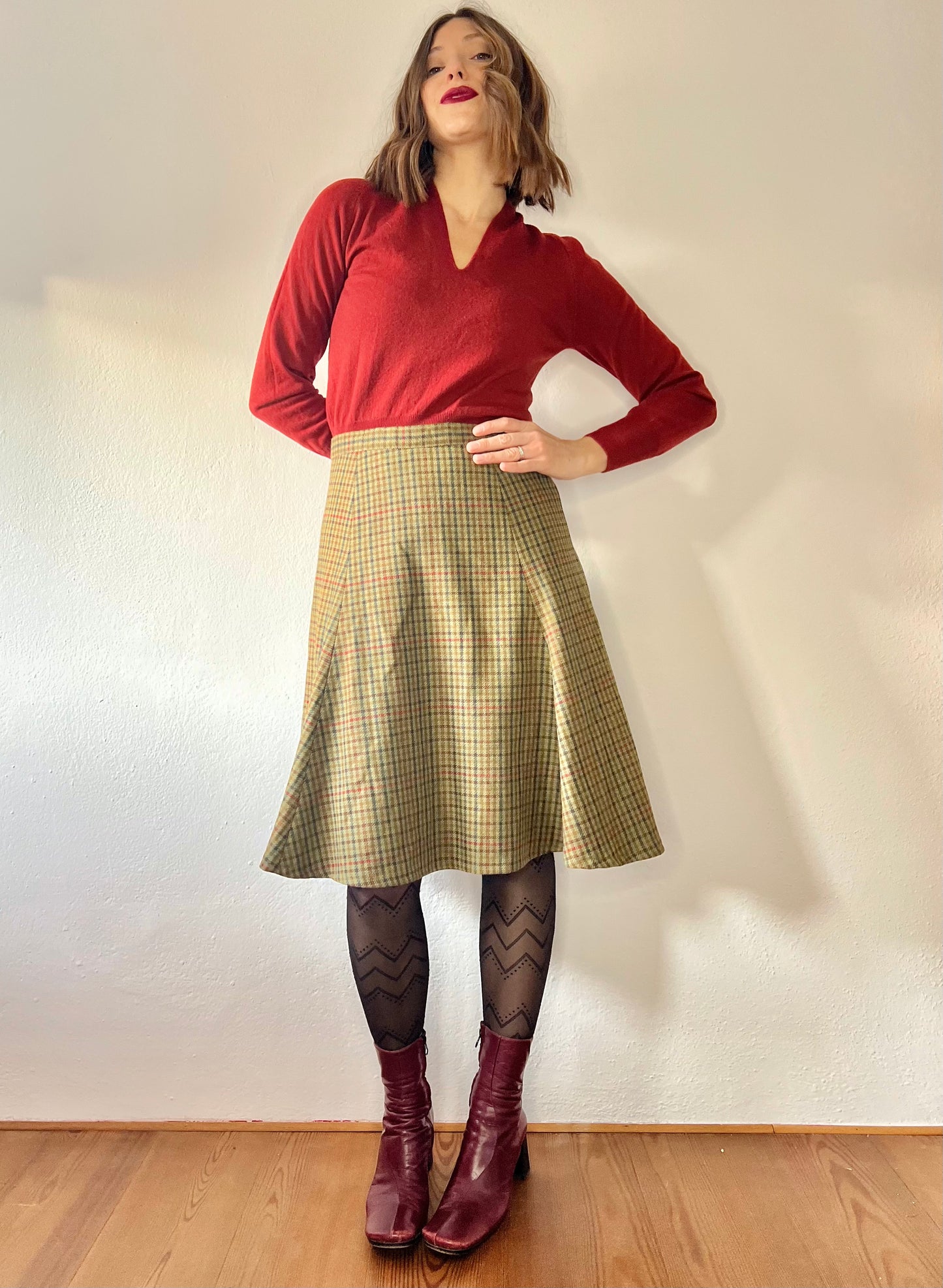 1970's vintage navy and olive green plaid wool skirt