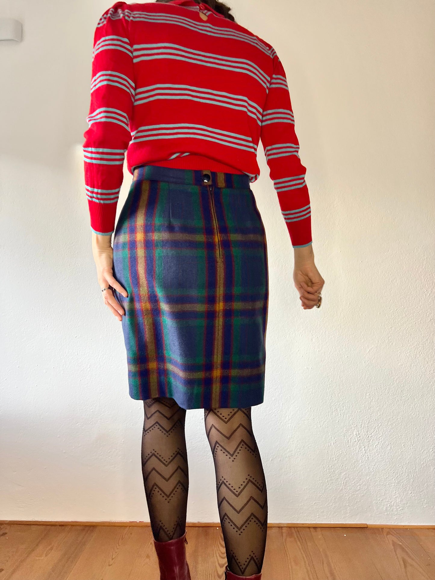 1970's vintage green and multi color wool plaid mini skirt