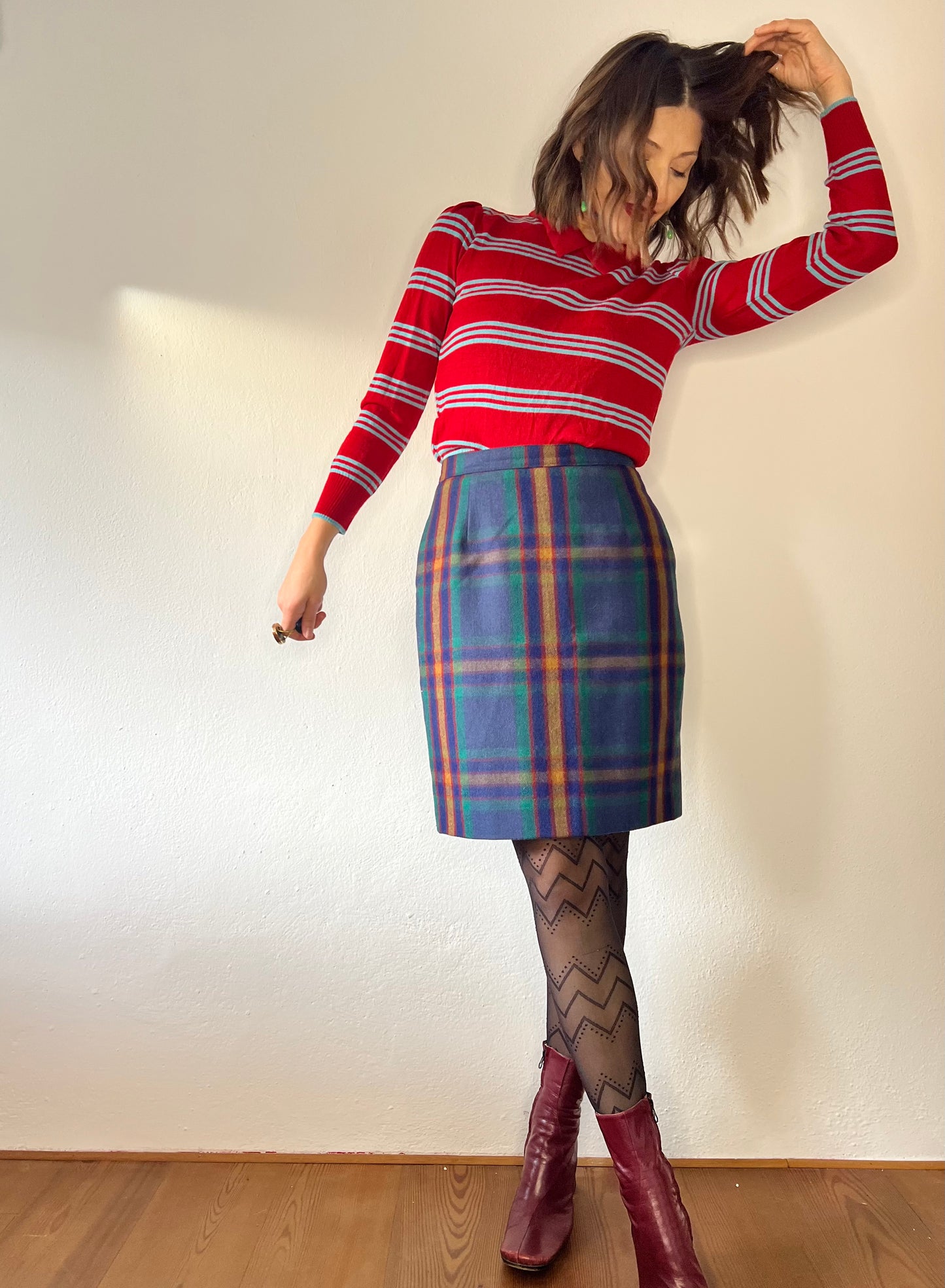 1970's vintage green and multi color wool plaid mini skirt