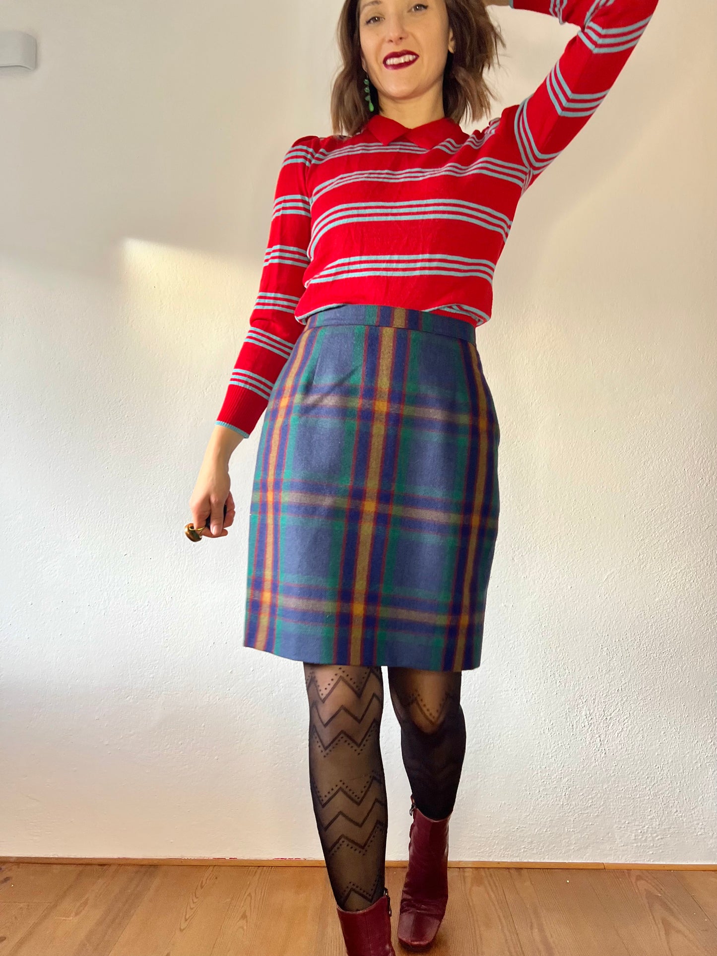 1970's vintage green and multi color wool plaid mini skirt