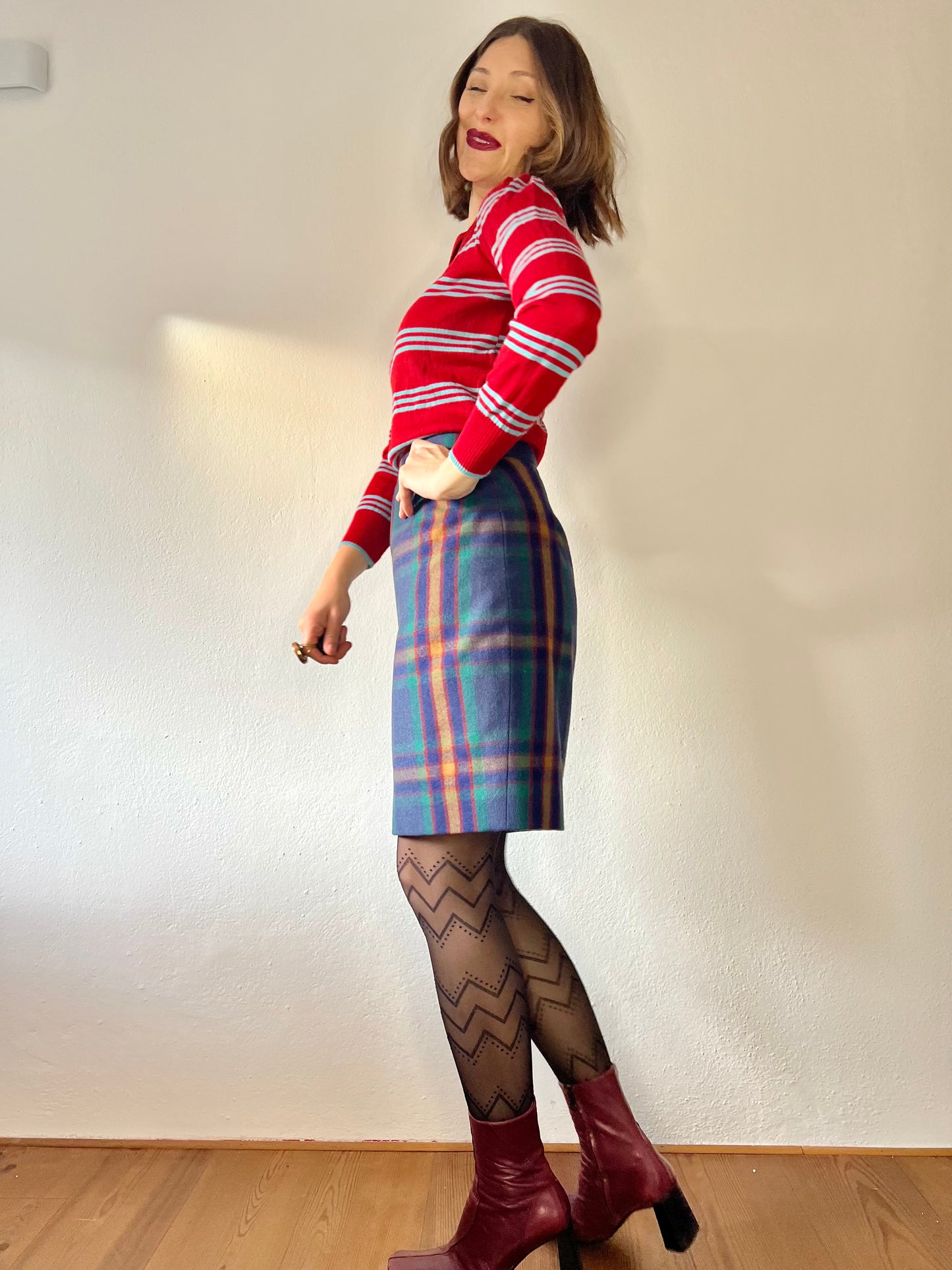 1970's vintage green and multi color wool plaid mini skirt