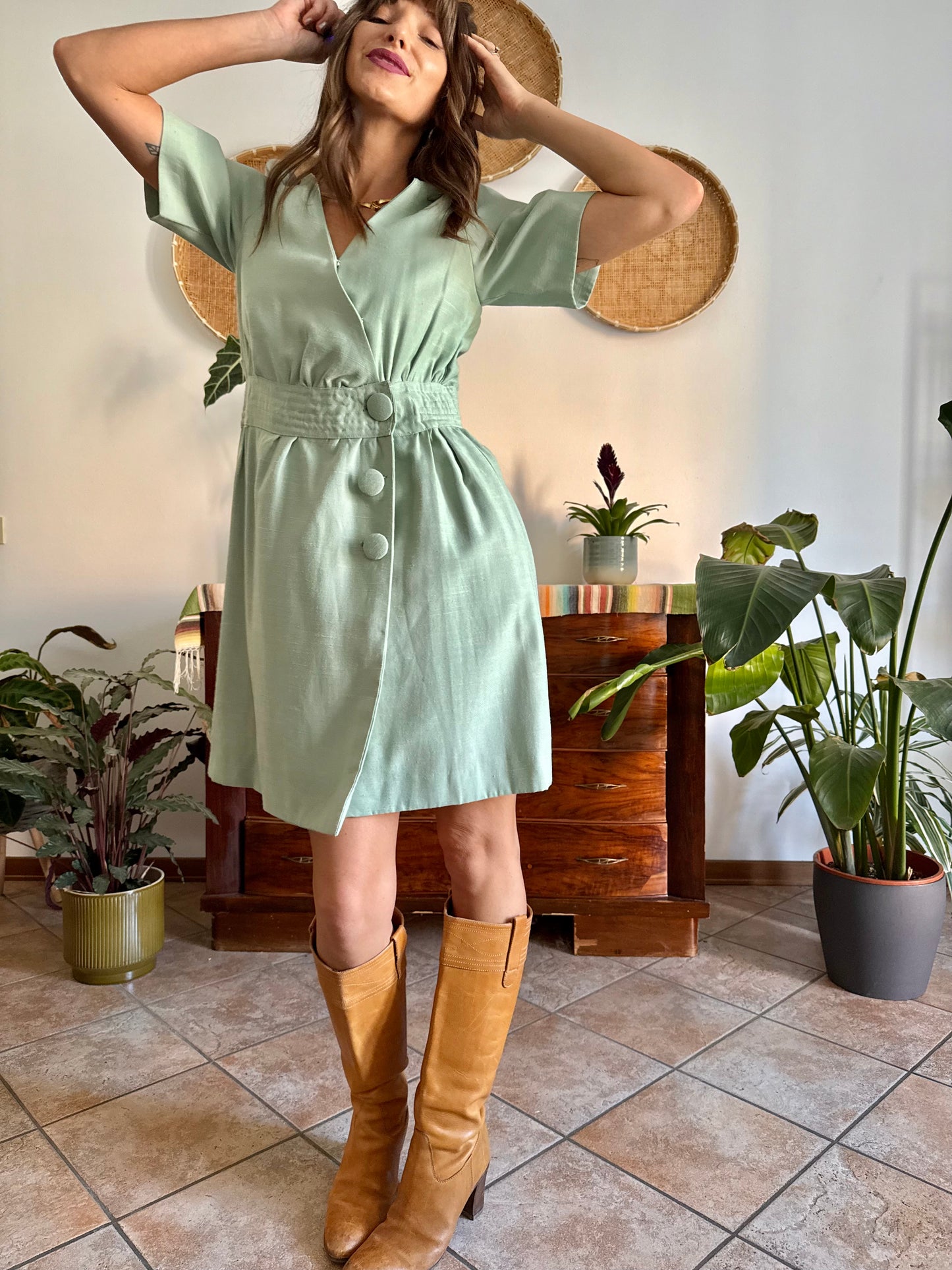 1960's vintage mint green mini dress with oversize button details