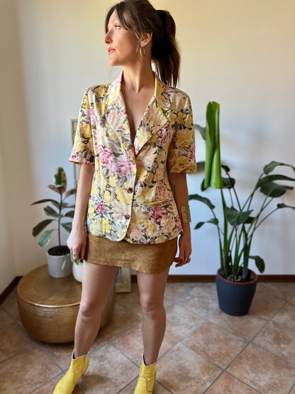 1970's vintage butter yellow and powder pink short sleeve floral blazer
