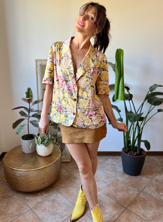 1970's vintage butter yellow and powder pink short sleeve floral blazer
