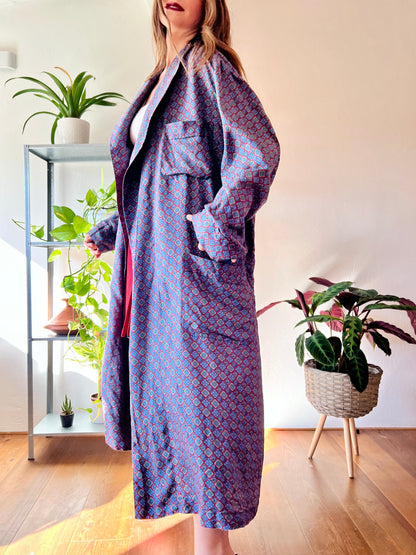 1970's vintage burgundy and blue paisley silk kimono