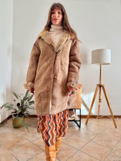 1970's vintage beige shearling montone coat with beige lining