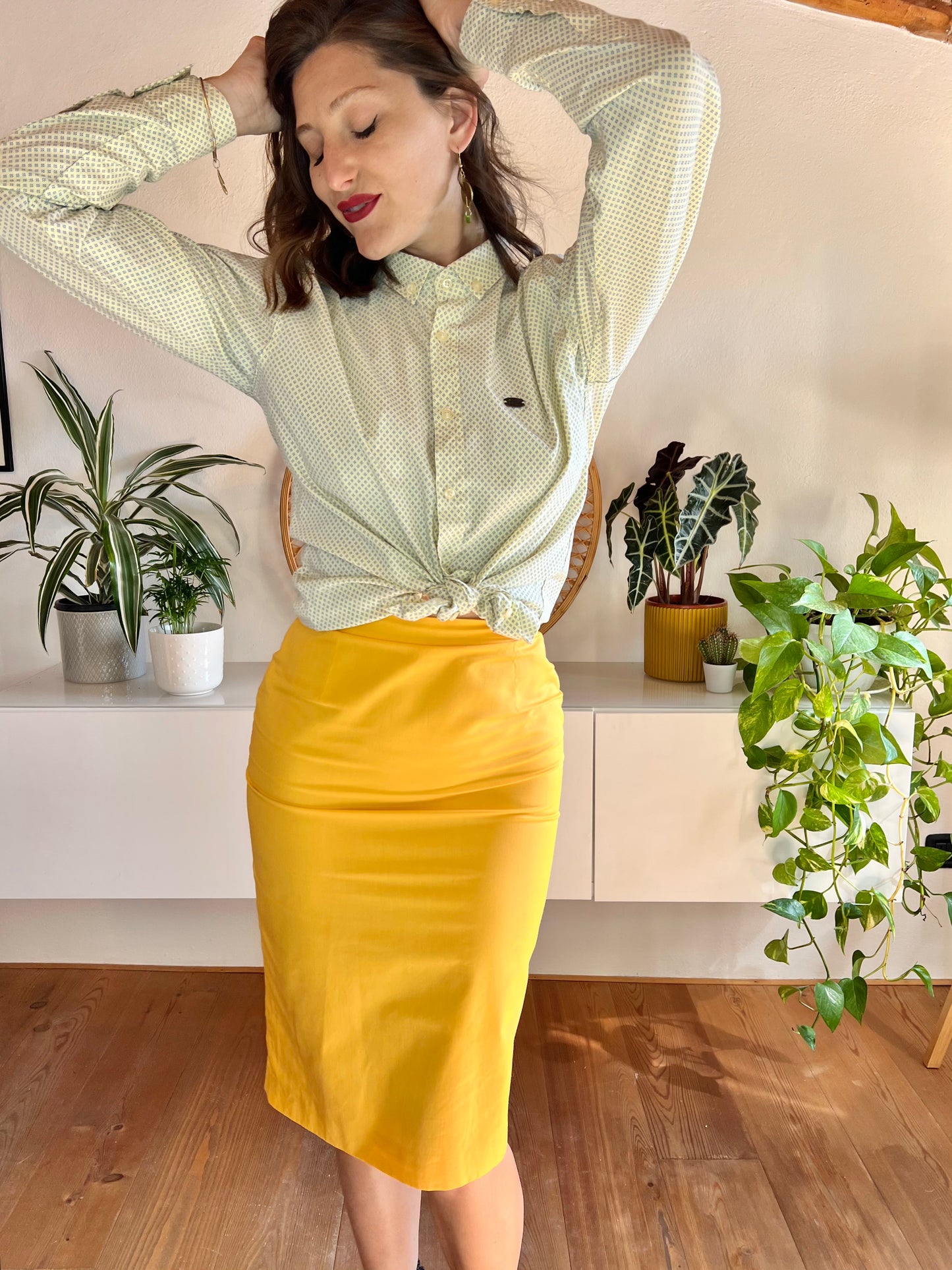 1970's vintage canary yellow cotton pencil skirt