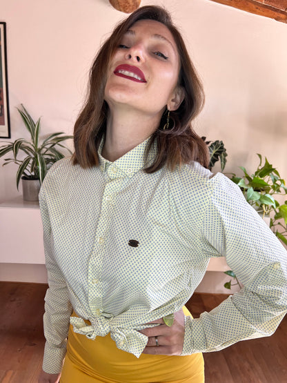 1990's vintage butter yellow shirt with blue geometric print