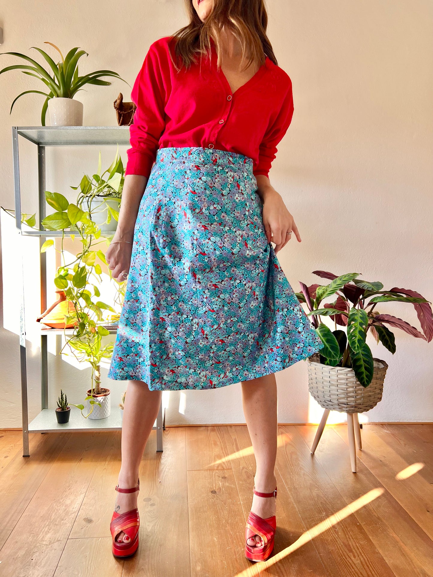 1970's vintage turquoise and red floral midi skirt