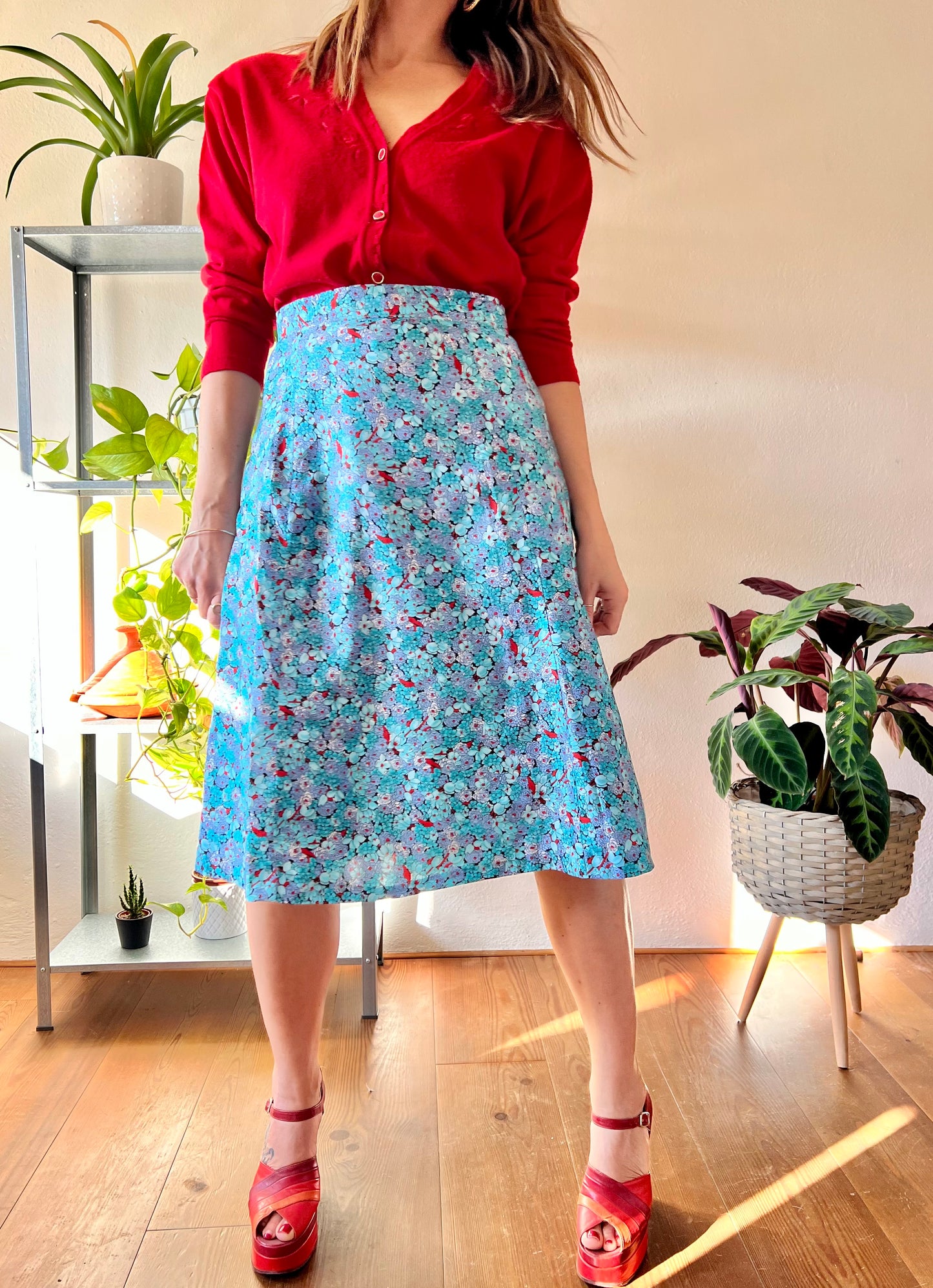 1970's vintage turquoise and red floral midi skirt