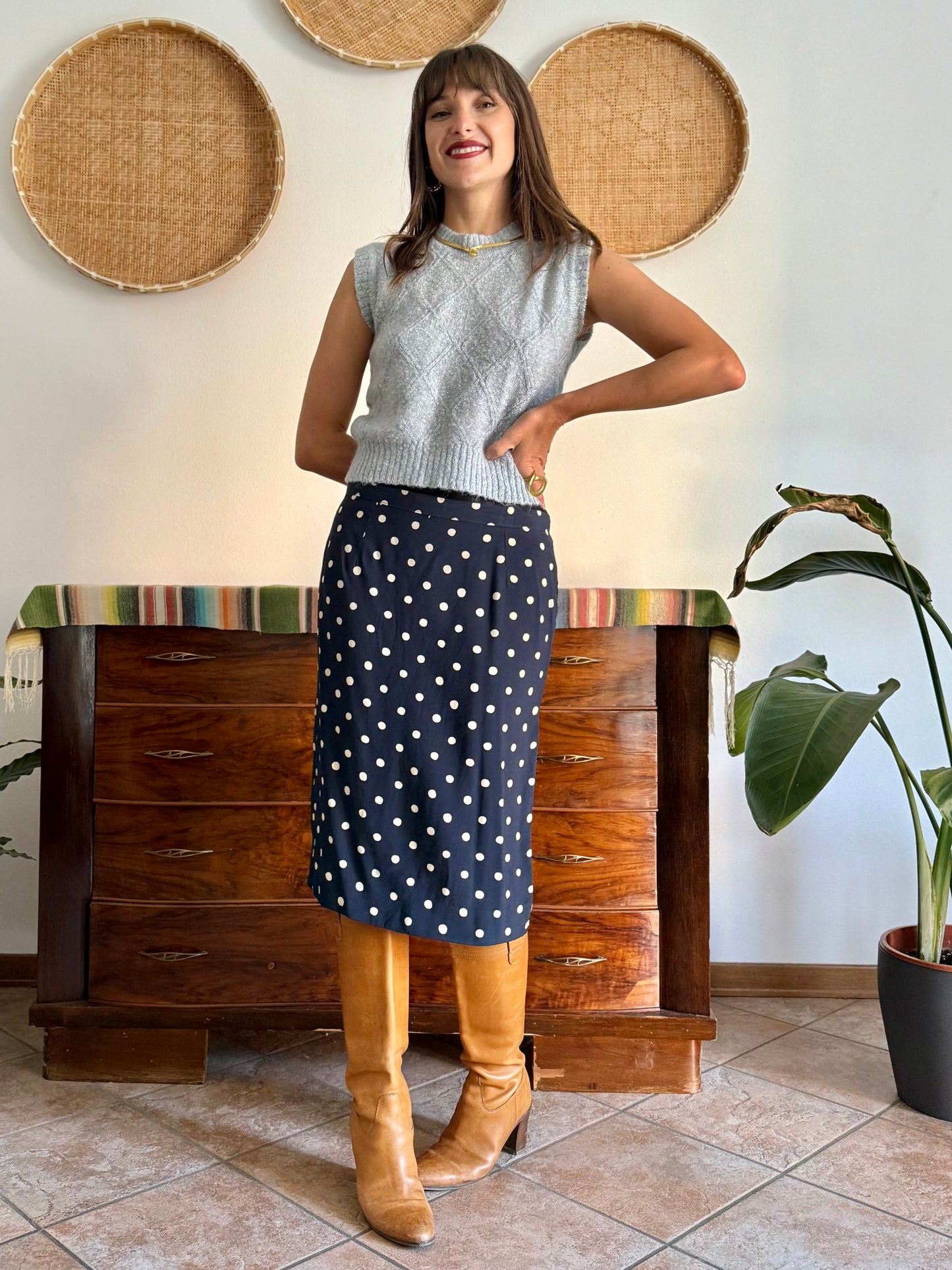 1970's vintage navy blue and white polkadot midi skirt