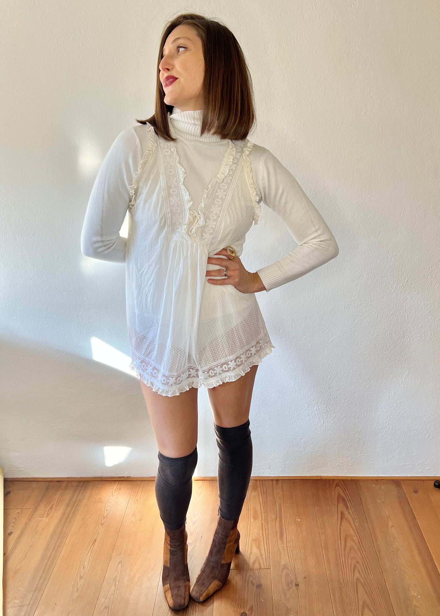 1970's vintage cream lace mini slip dress