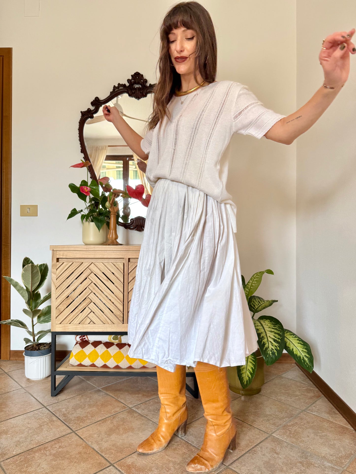 1970's vintage white cotton pleated waist midi skirt