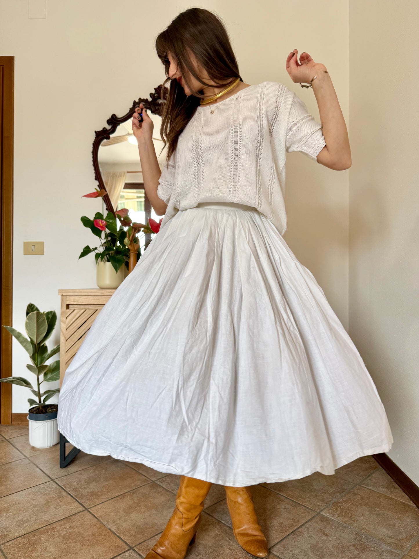 1970's vintage white cotton pleated waist midi skirt