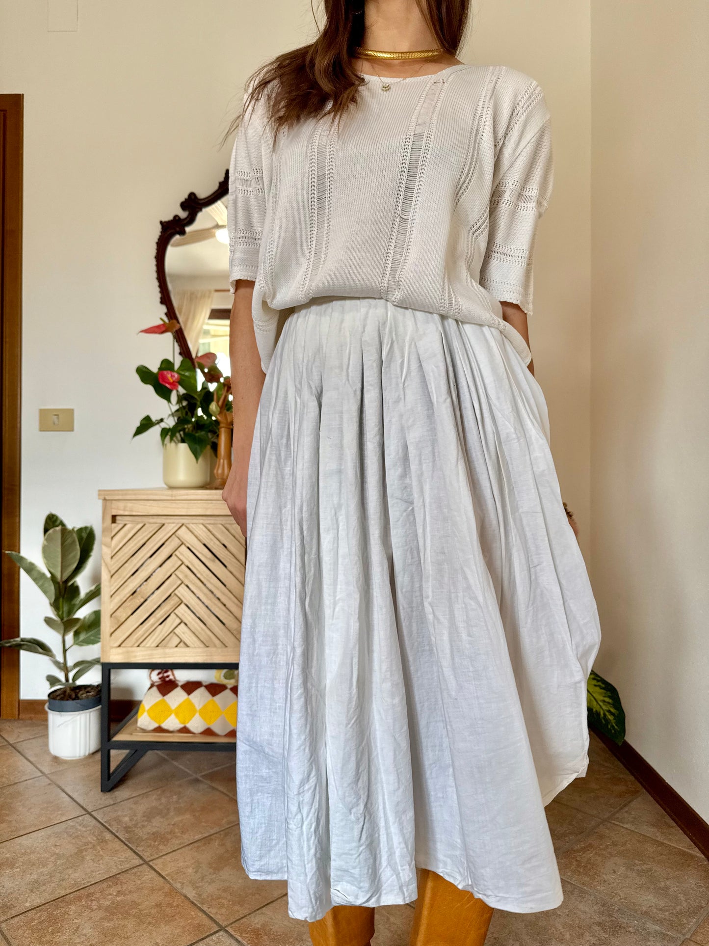 1970's vintage white cotton pleated waist midi skirt