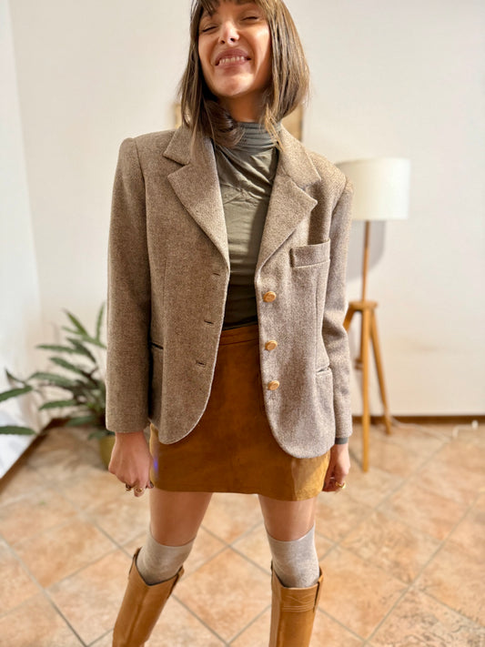 1970's vintage beige tweed wool blazer with wooden buttons
