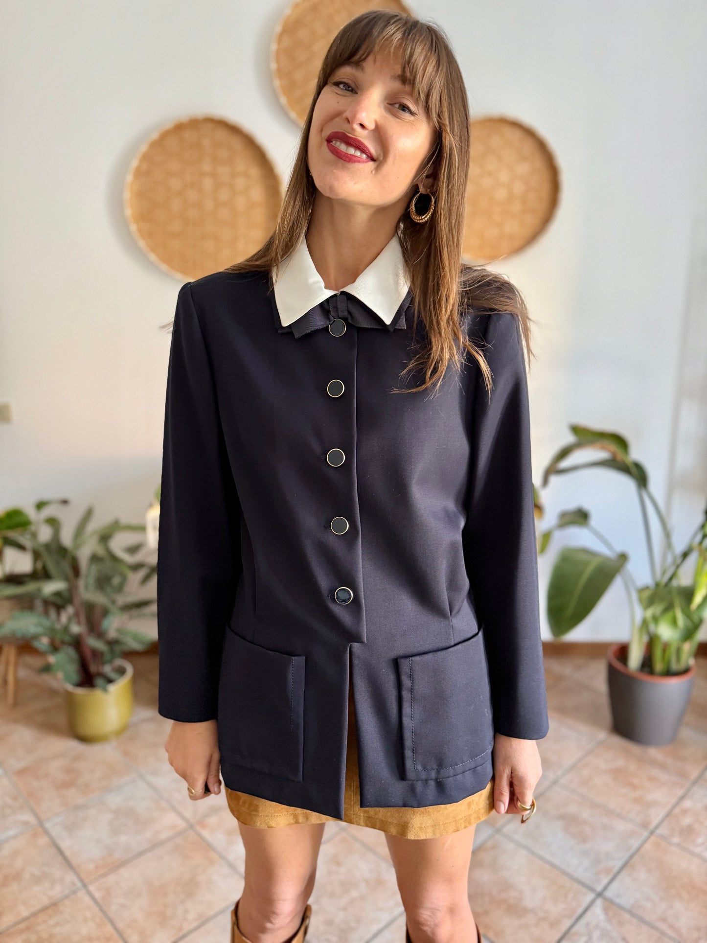 1970's vintage navy blue wool blazer with white collar and bow details