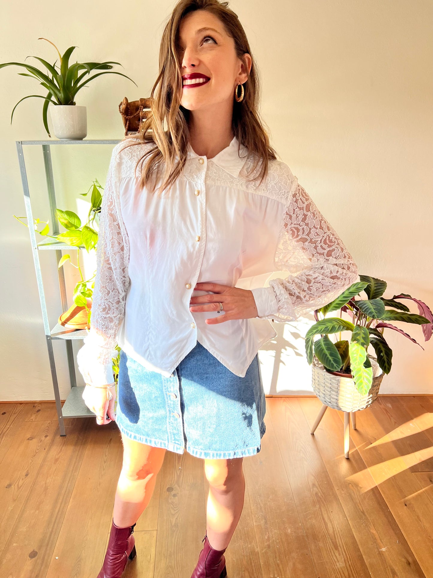 1980's vintage white blouse with lace sleeves