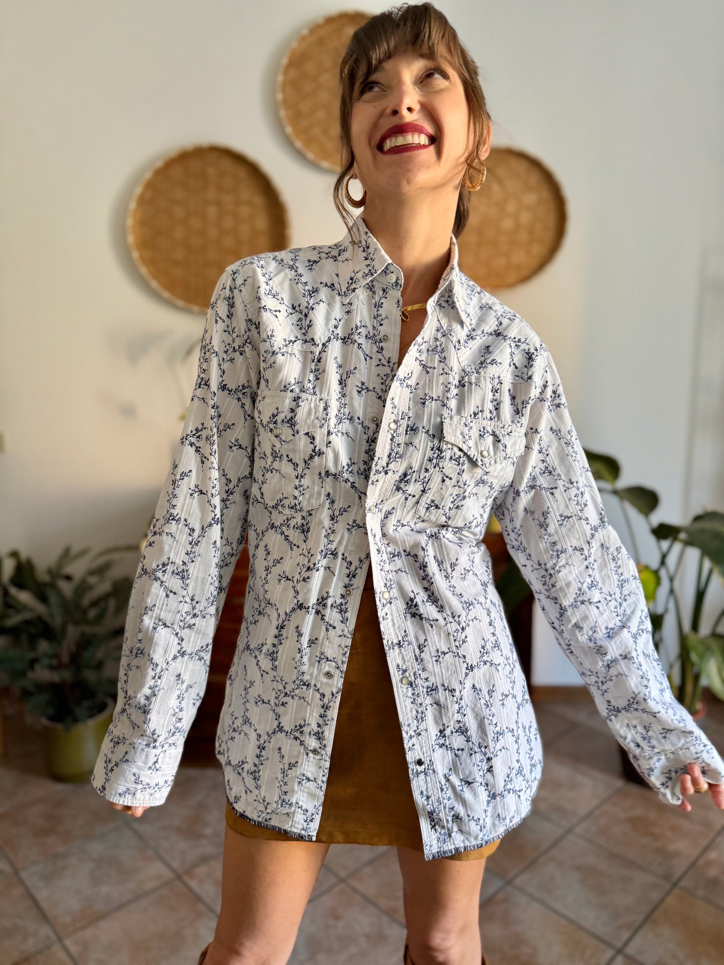 1990's vintage white pearl snap wester shirt with navy floral print