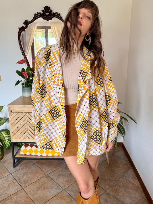 1970's vintage cream shaker with navy and yellow geometric print