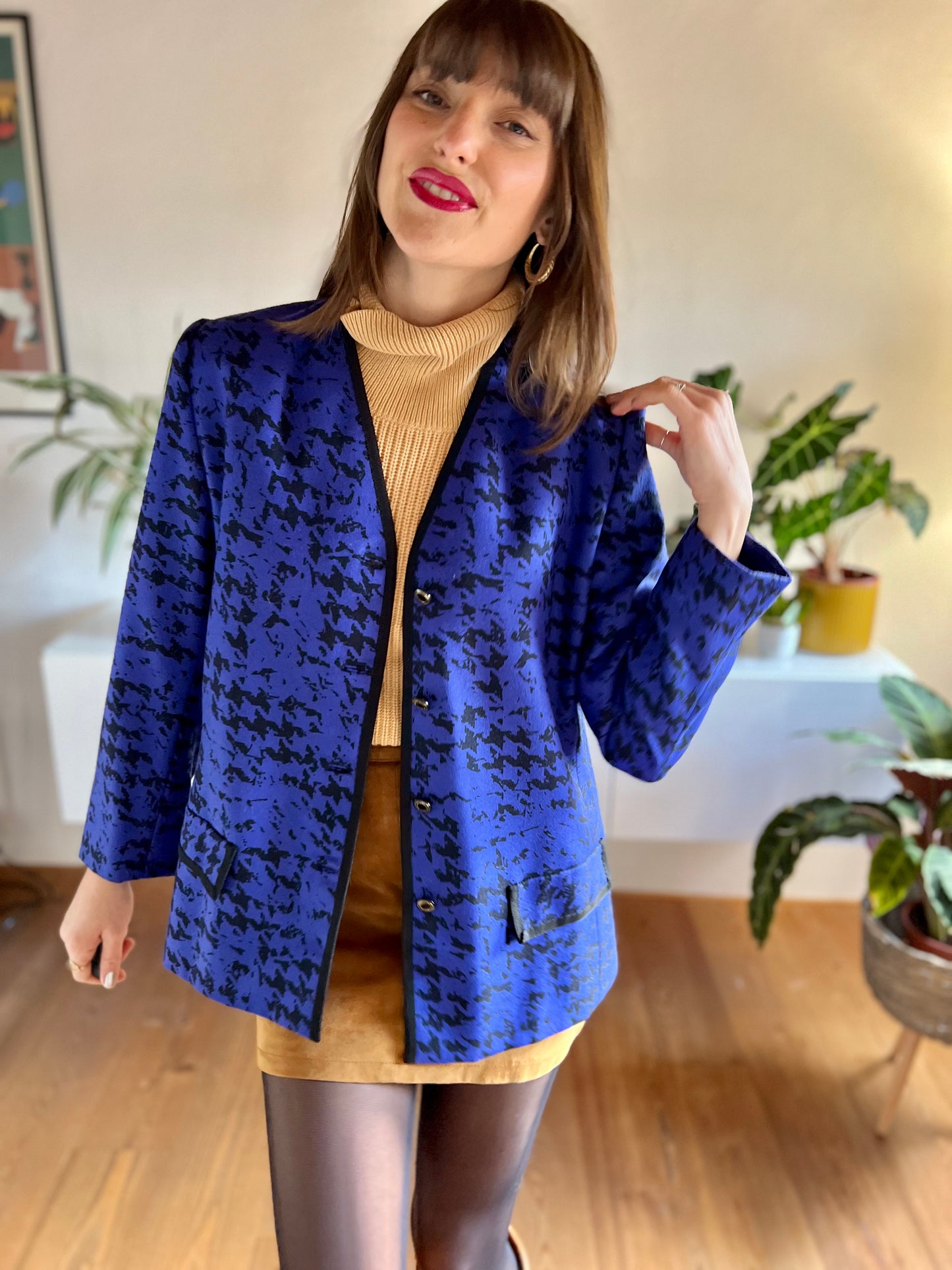 1980's vintage purple and black wool houndstooth blazer