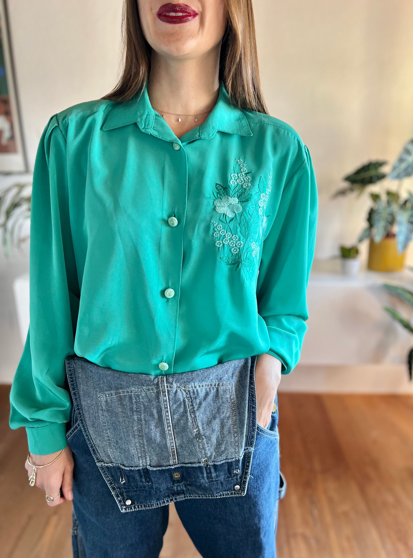 1980's vintage green blouse with embroidered floral details