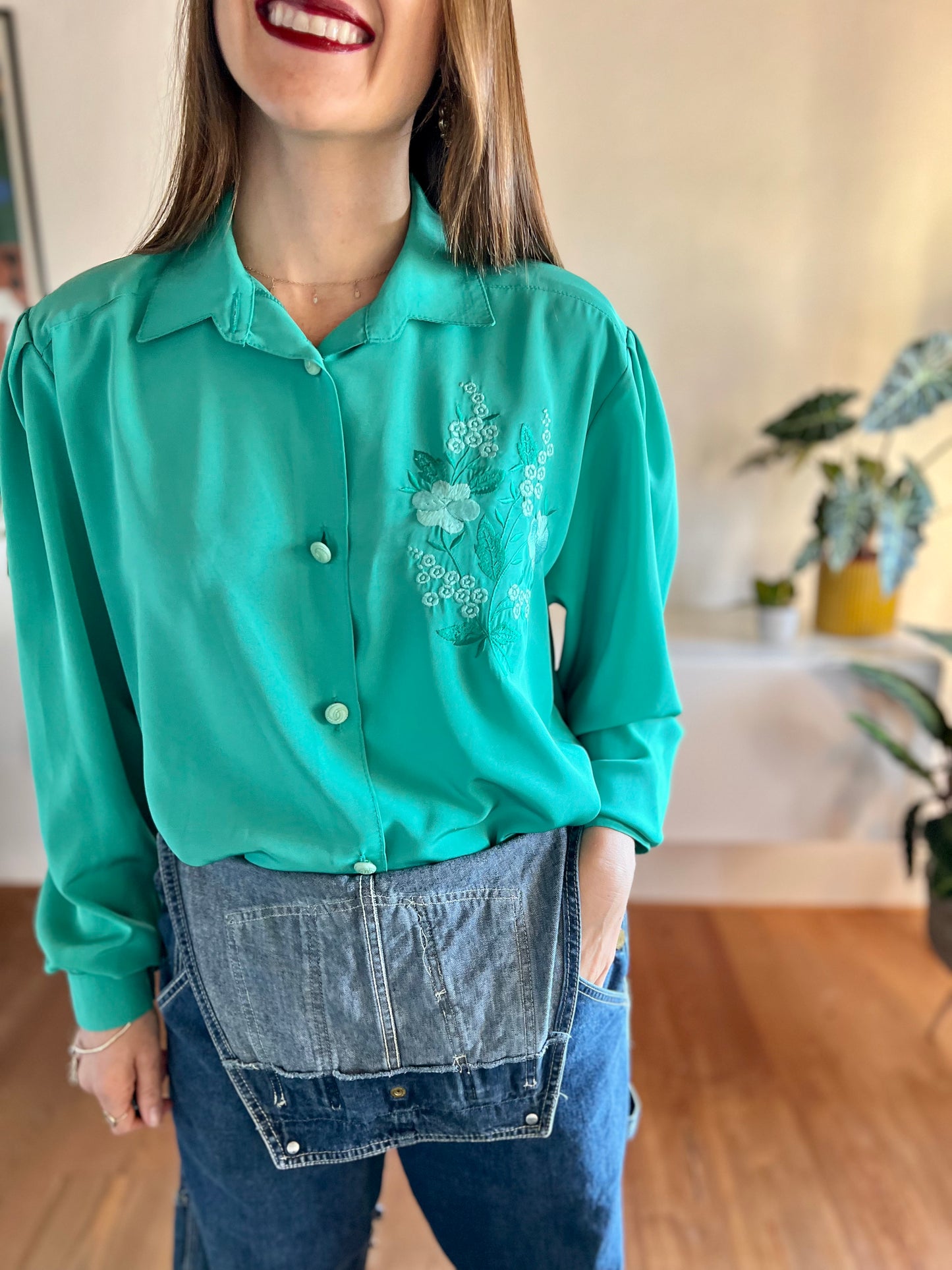 1980's vintage green blouse with embroidered floral details