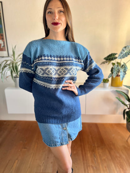 1970's vintage two tone blue fair isle wool pullover