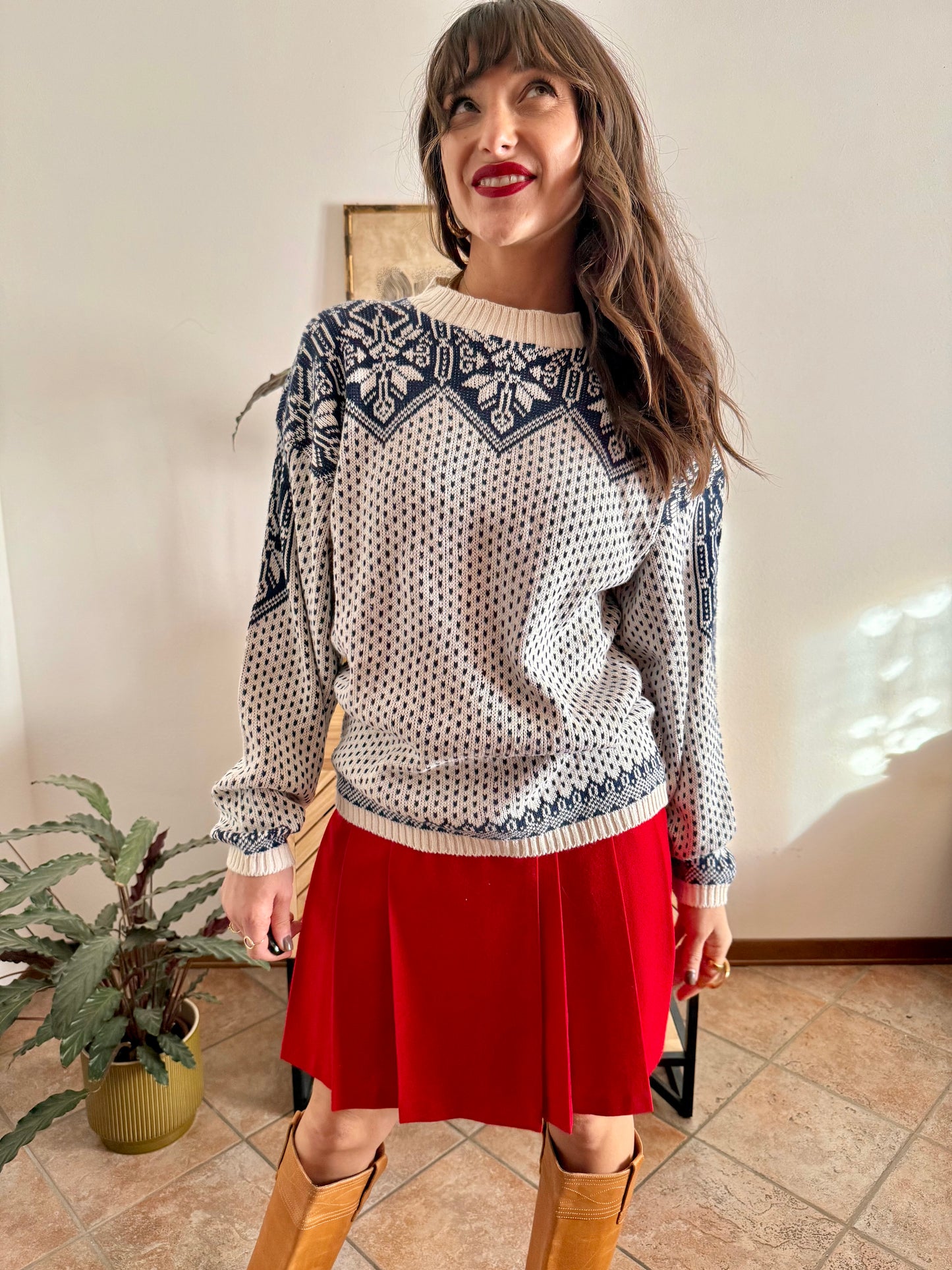 1990's vintage cream and navy blue fair isle knit oversize pullover