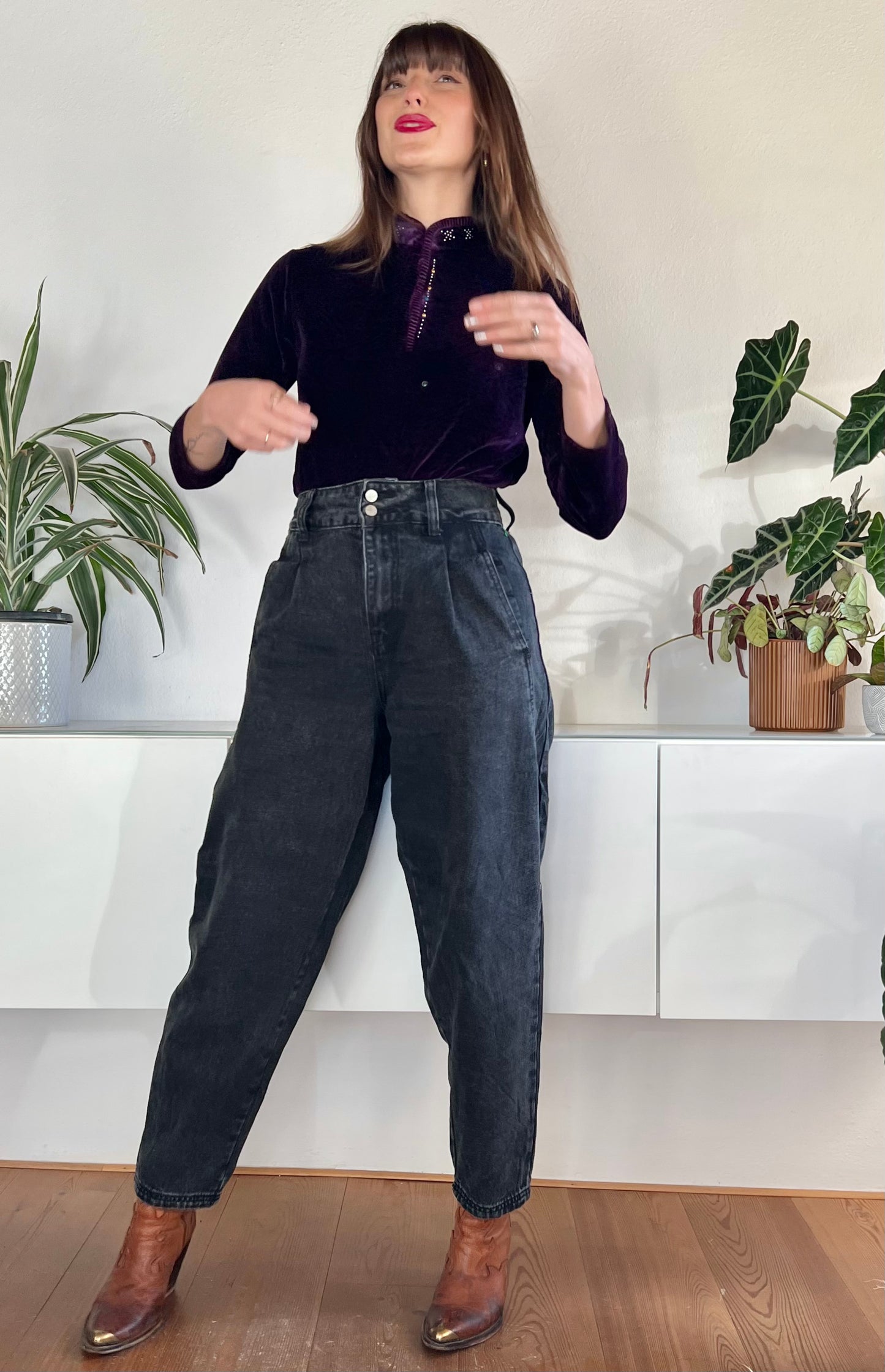 1980's vintage high waisted black jeans