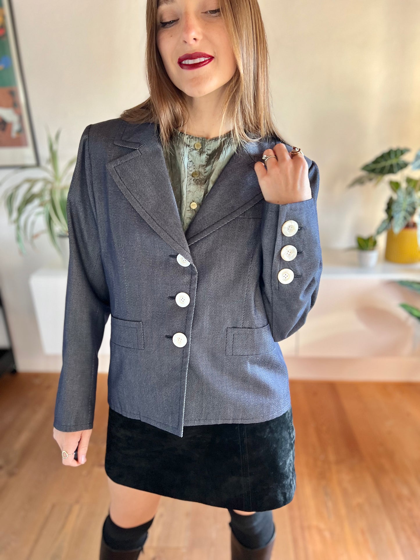 1970's vintage navy blue blazer with oversize mother of pearl buttons