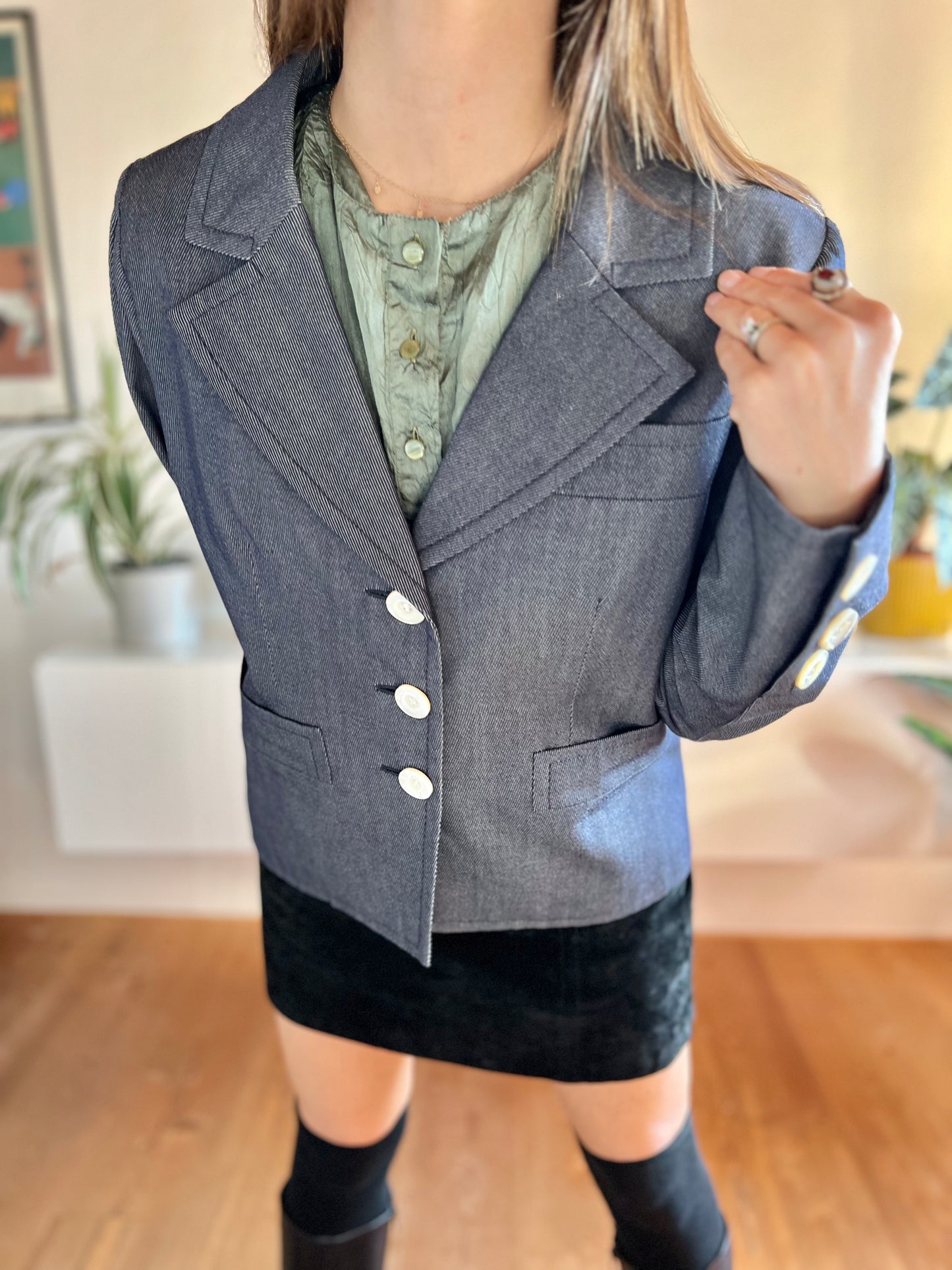 1970's vintage navy blue blazer with oversize mother of pearl buttons