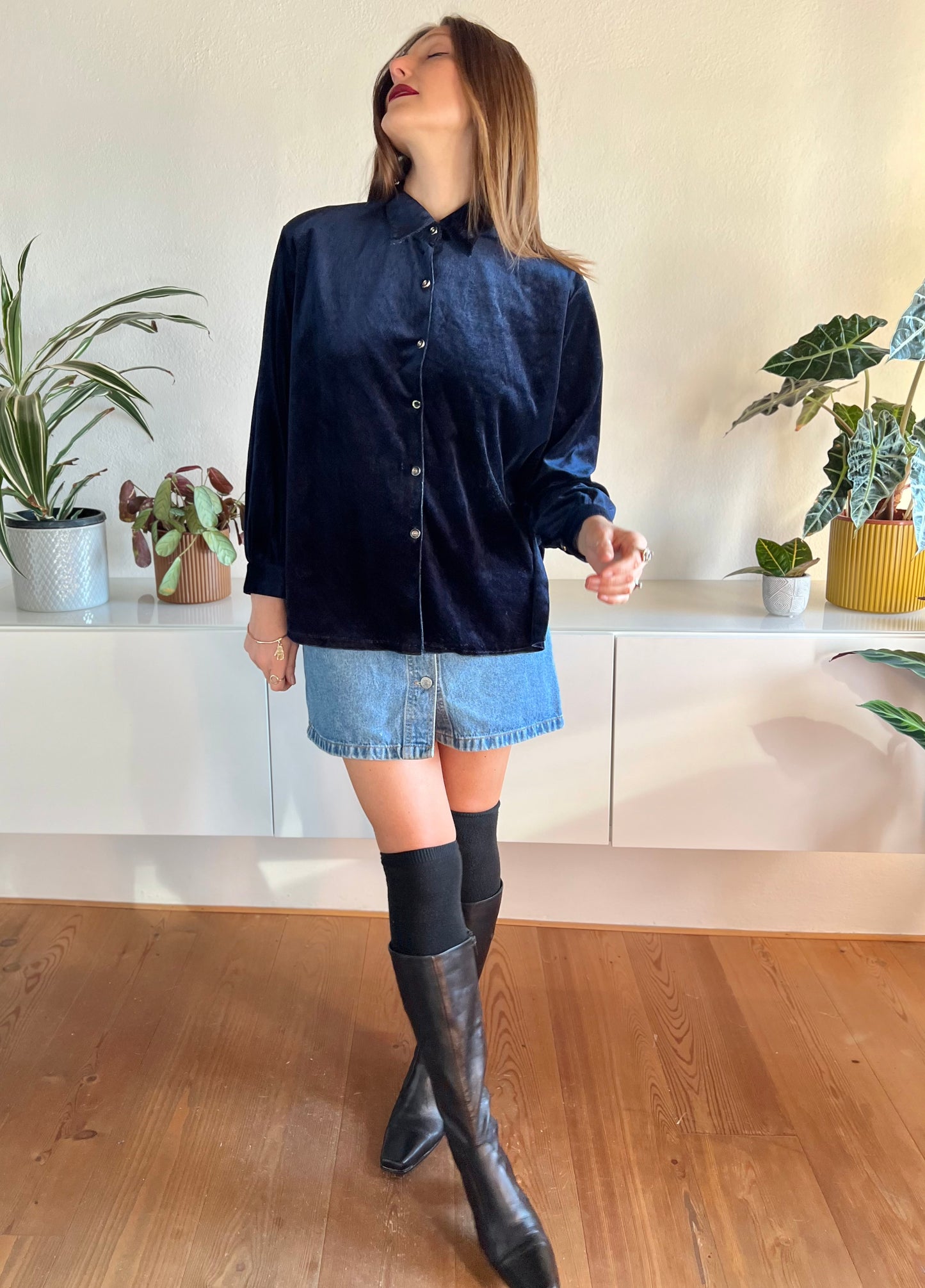 1970's vintage dark blue velvet blouse