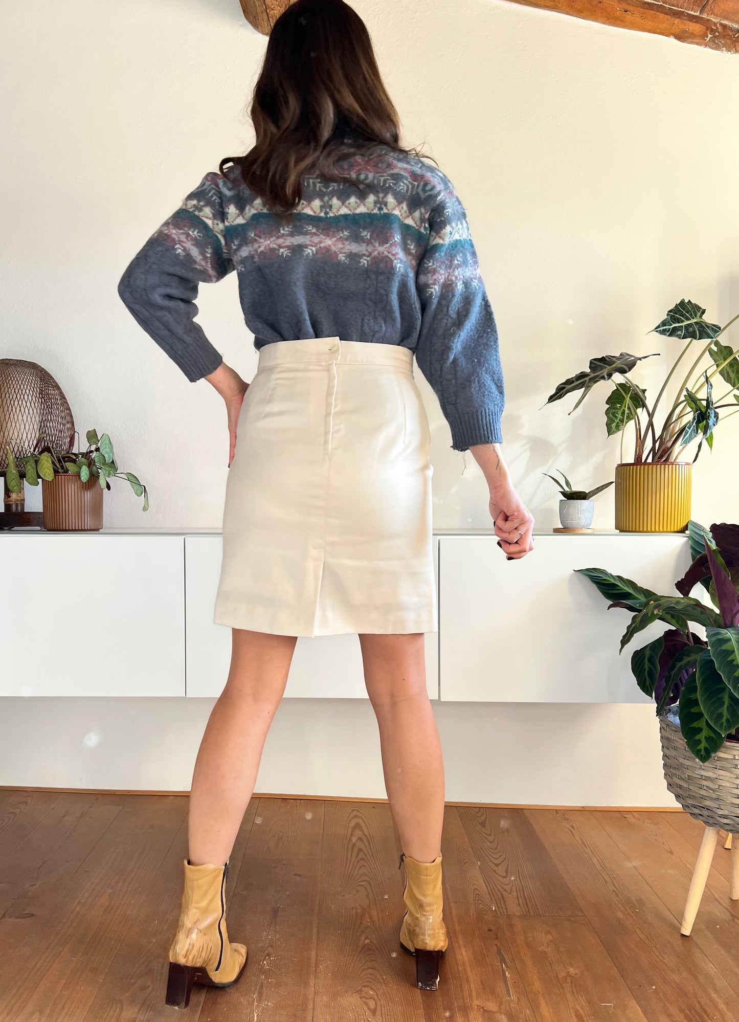 1970's vintage cream wool pencil skirt