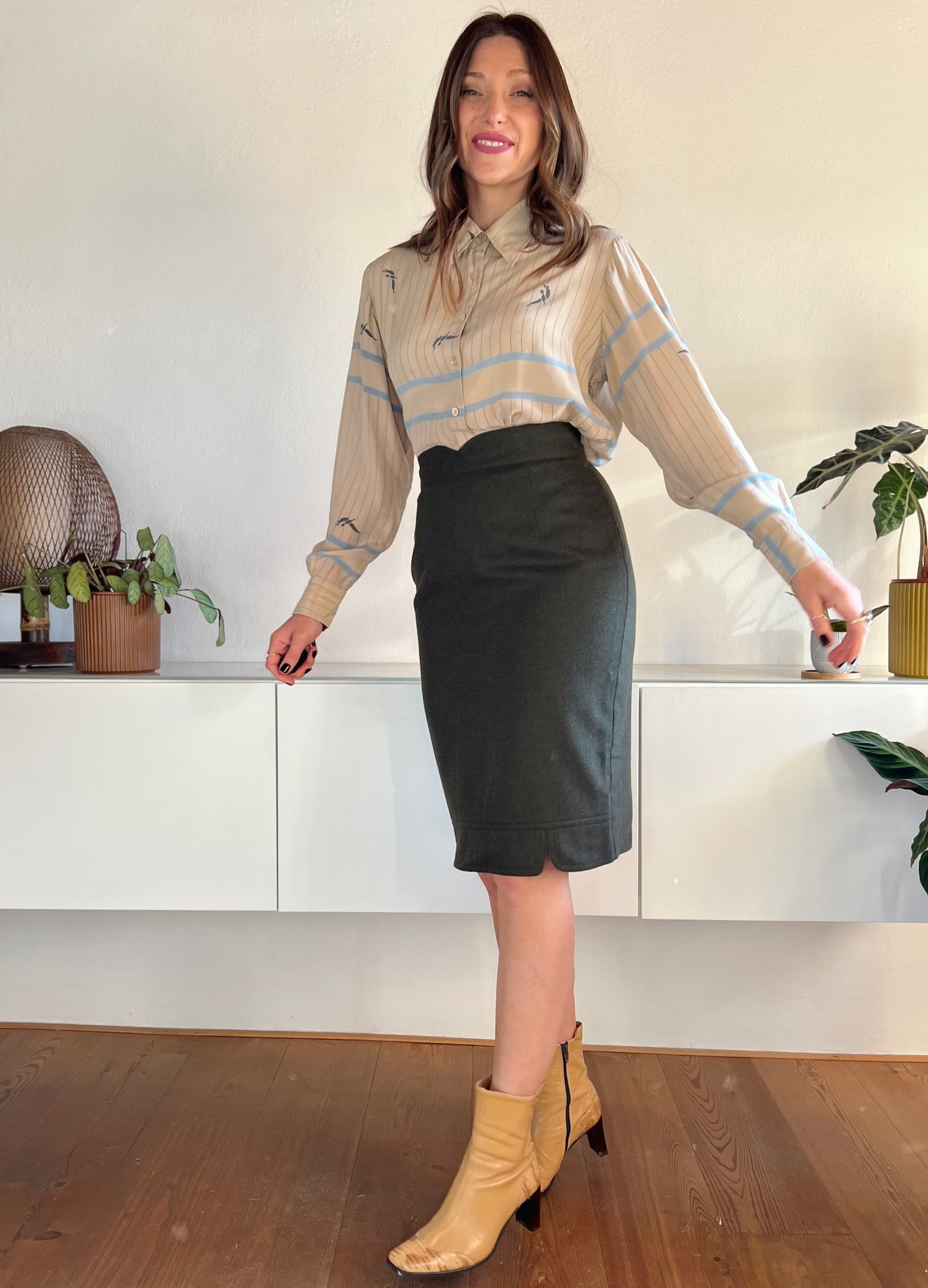 1970's vintage military green wool midi skirt with scaloped detailing