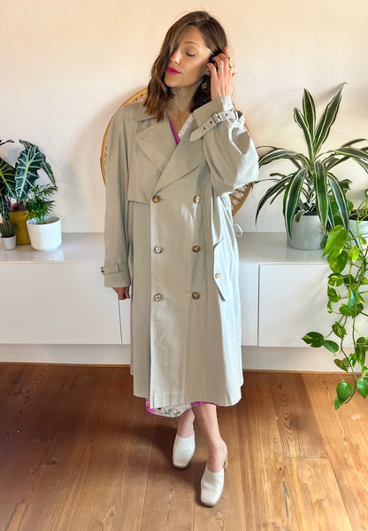 1970's vintage light grey oversize trench coat with plaid lining