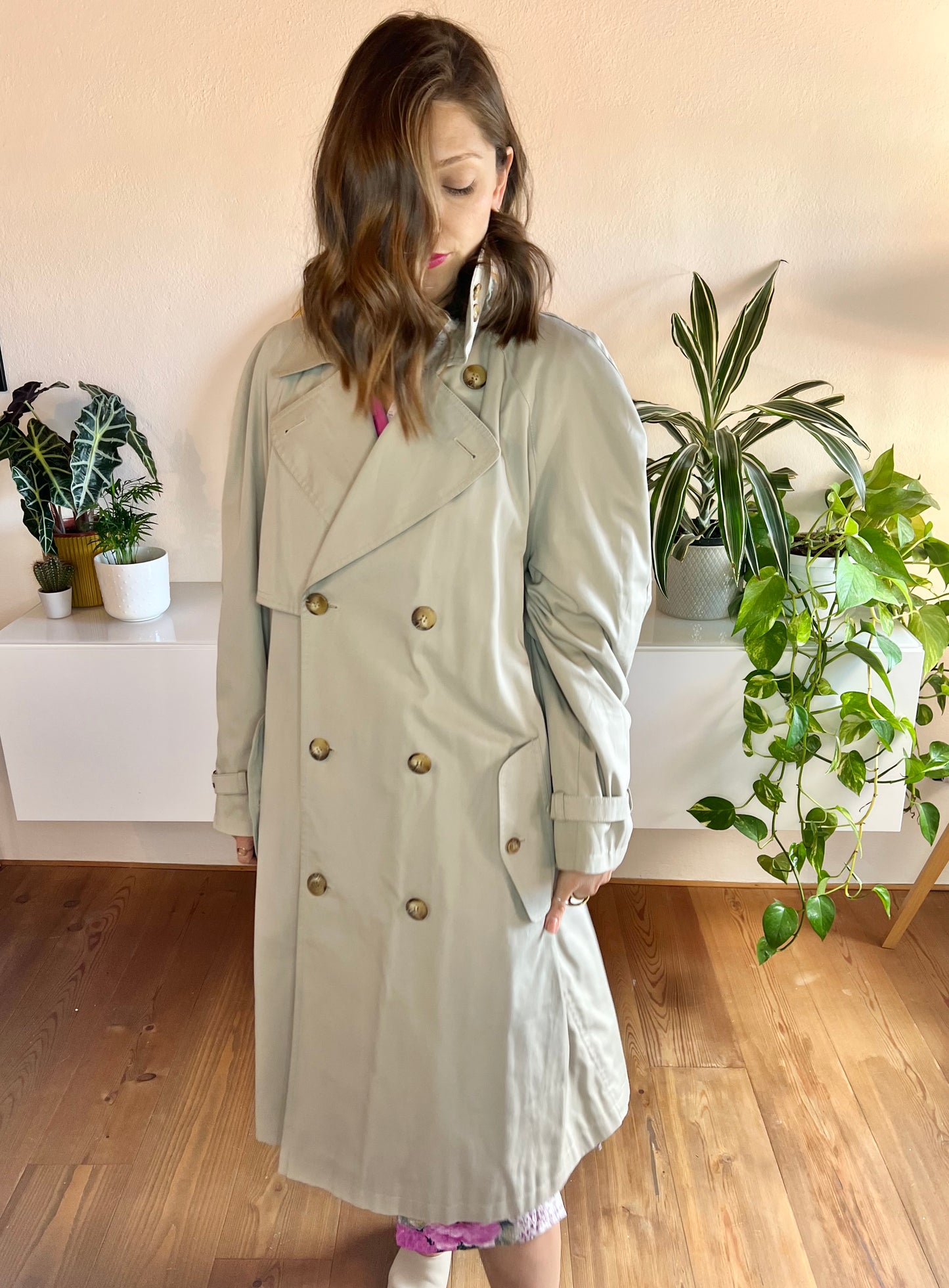 1970's vintage light grey oversize trench coat with plaid lining