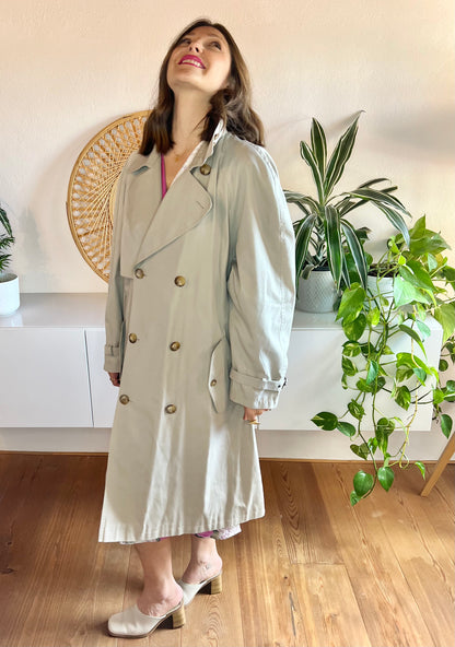 1970's vintage light grey oversize trench coat with plaid lining