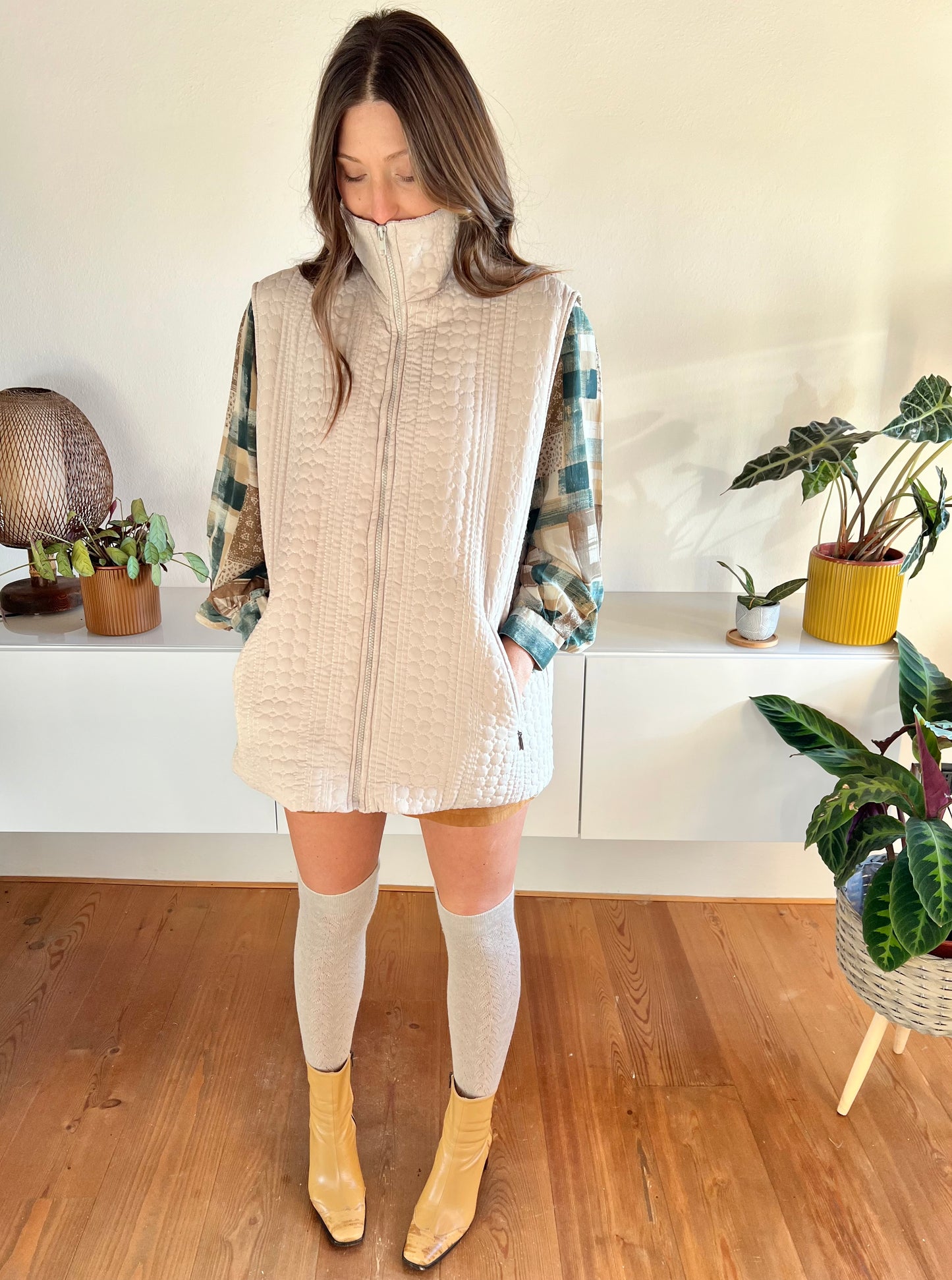 1990's beige circular quilted vest