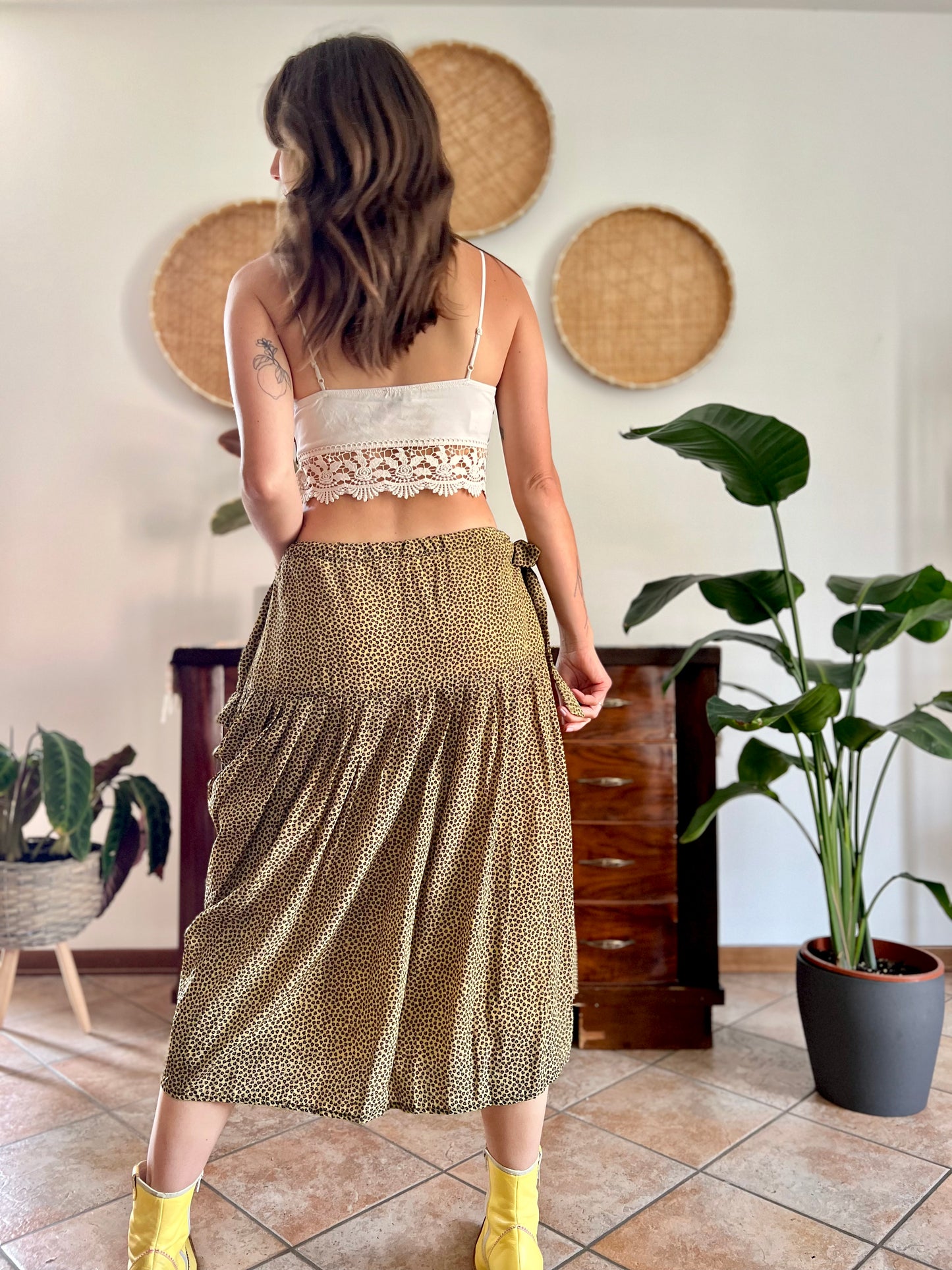 1970's vintage pale yellow and chocolate brown floral low rise midi skirt