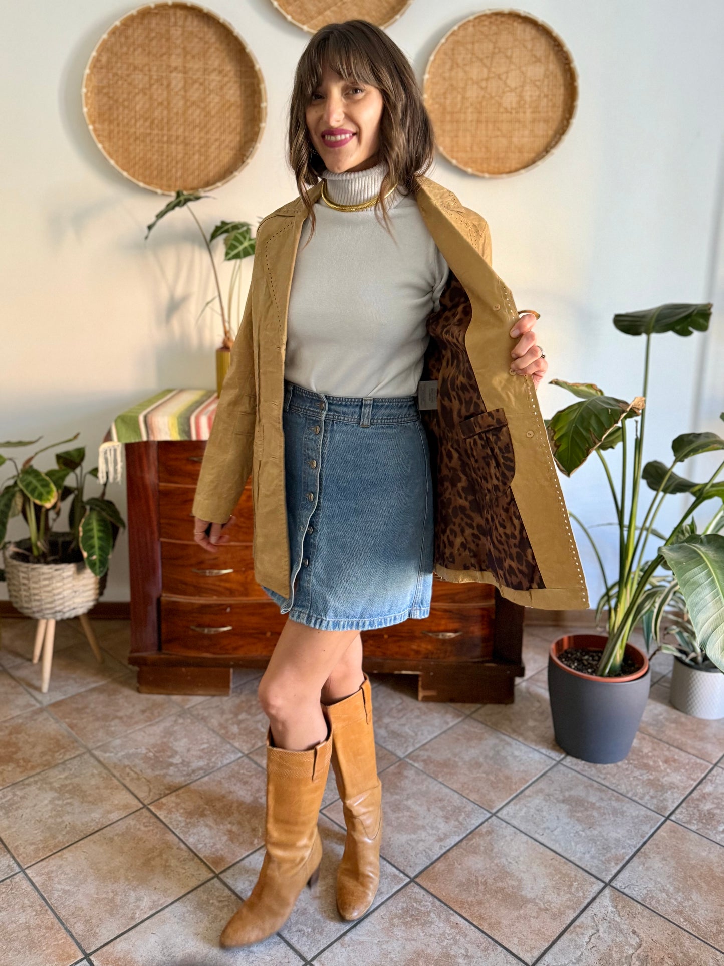 1990's vintage beige leather jacket with animal print lining