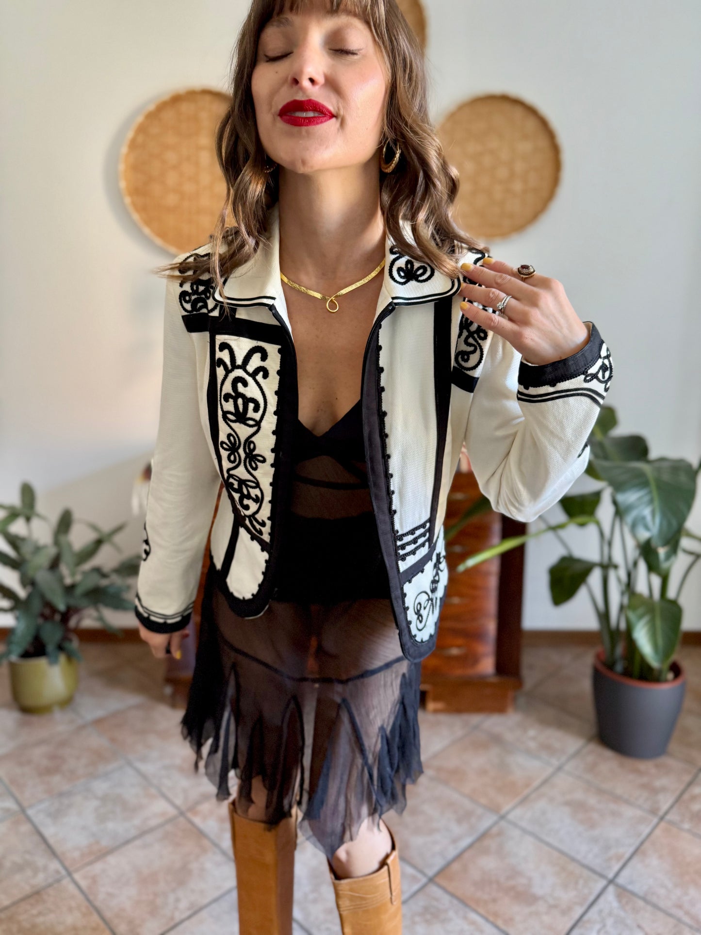 1990's vintage cream textured blazer with black textured embroidery