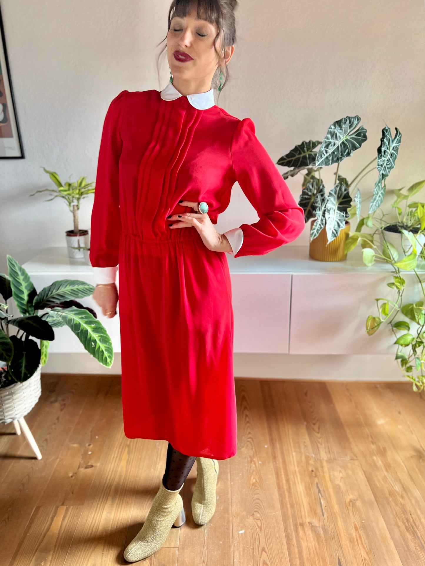 1970's vintage cherry red midi dress with white Peter Pan collar details