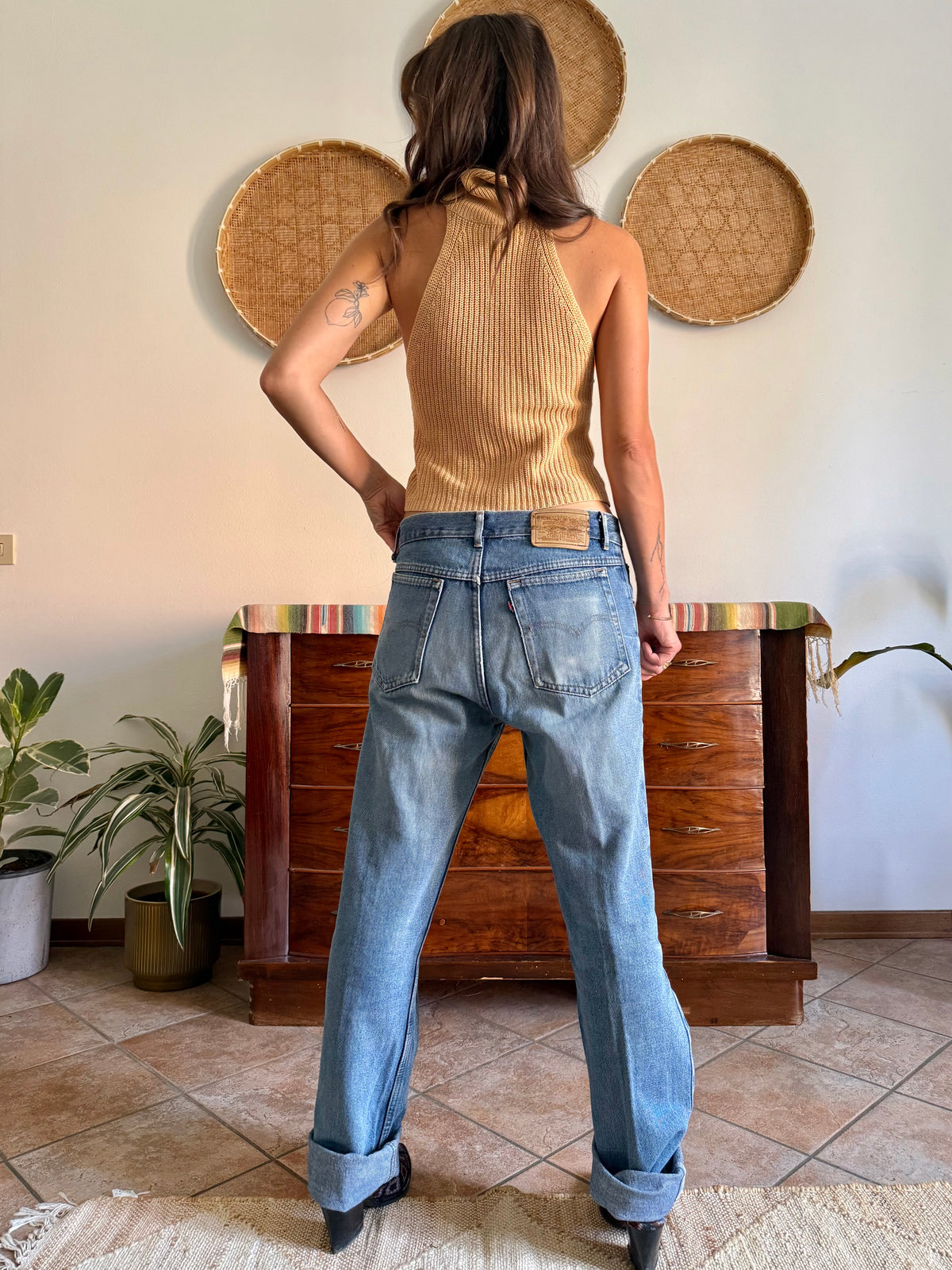 1990's vintage light blue Levi's low waisted boyfriend jeans