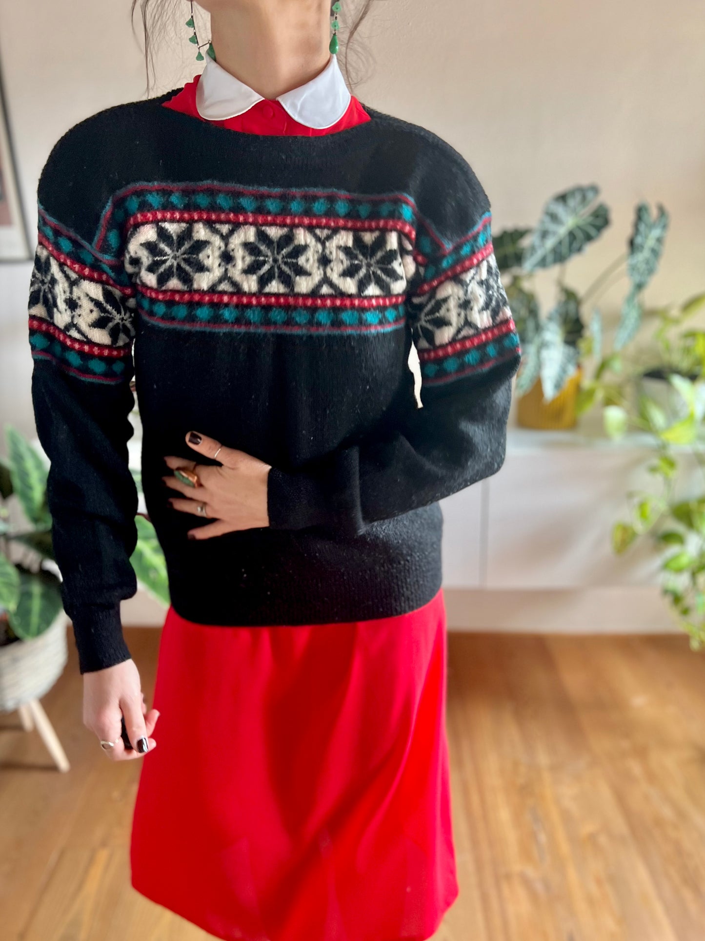 1970's vintage black and red snowflake knit pullover